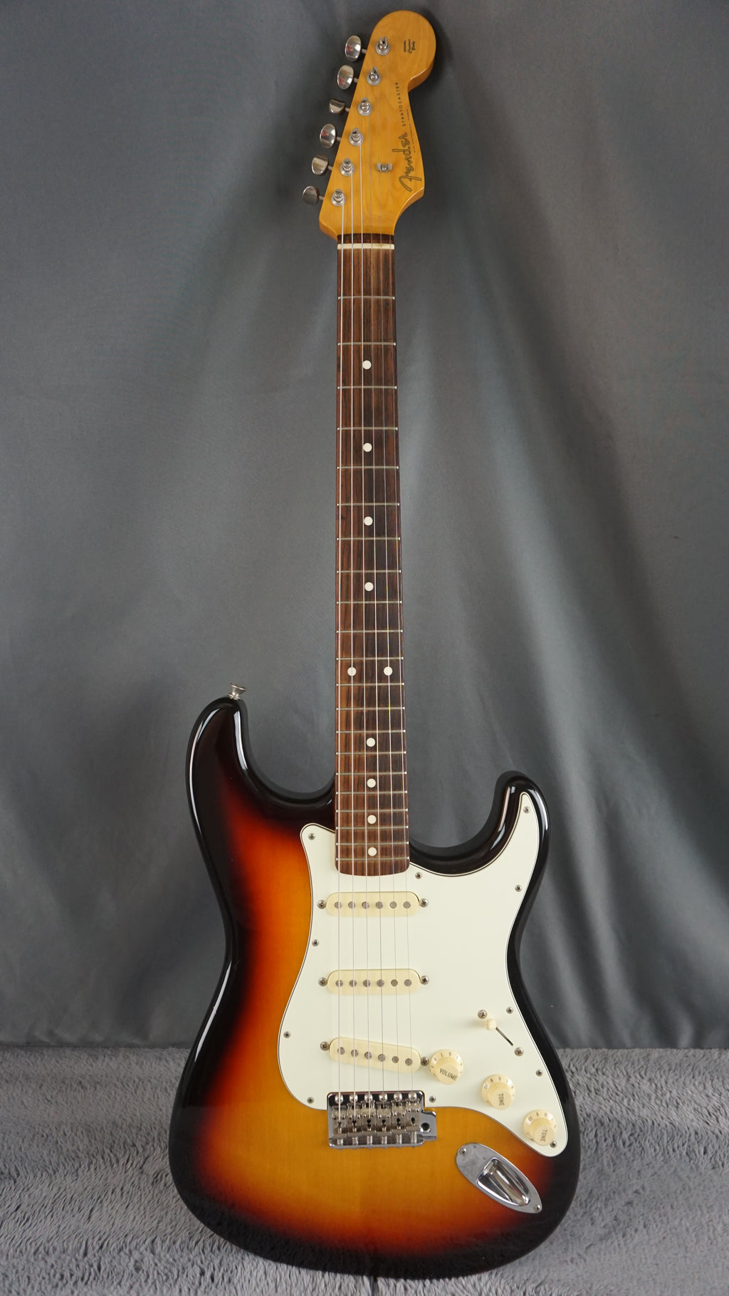 Fender Stratocaster 2017 - Sunburst Made in Japan