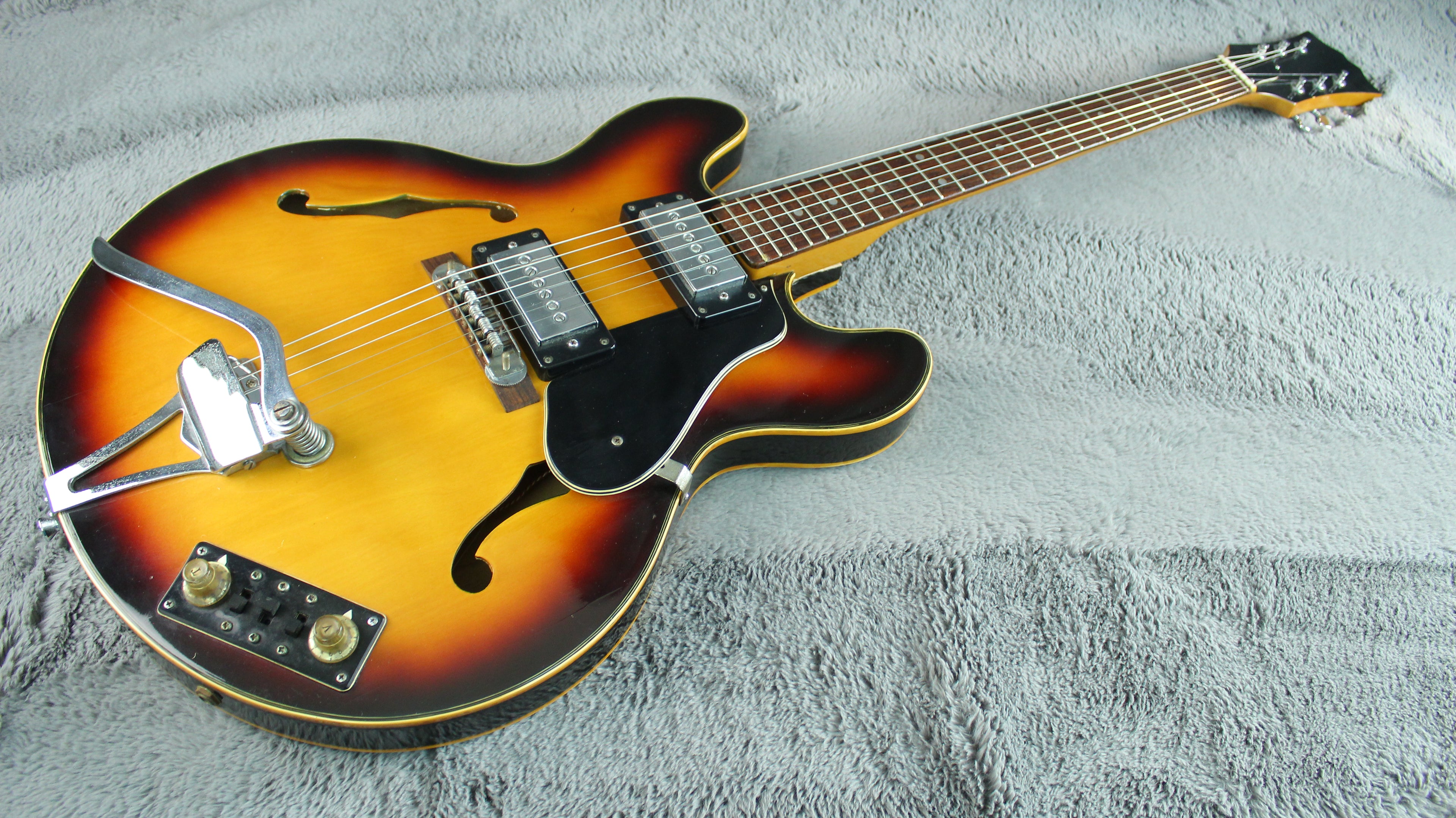 Semi-Hollow Sunburst Electric Guitar