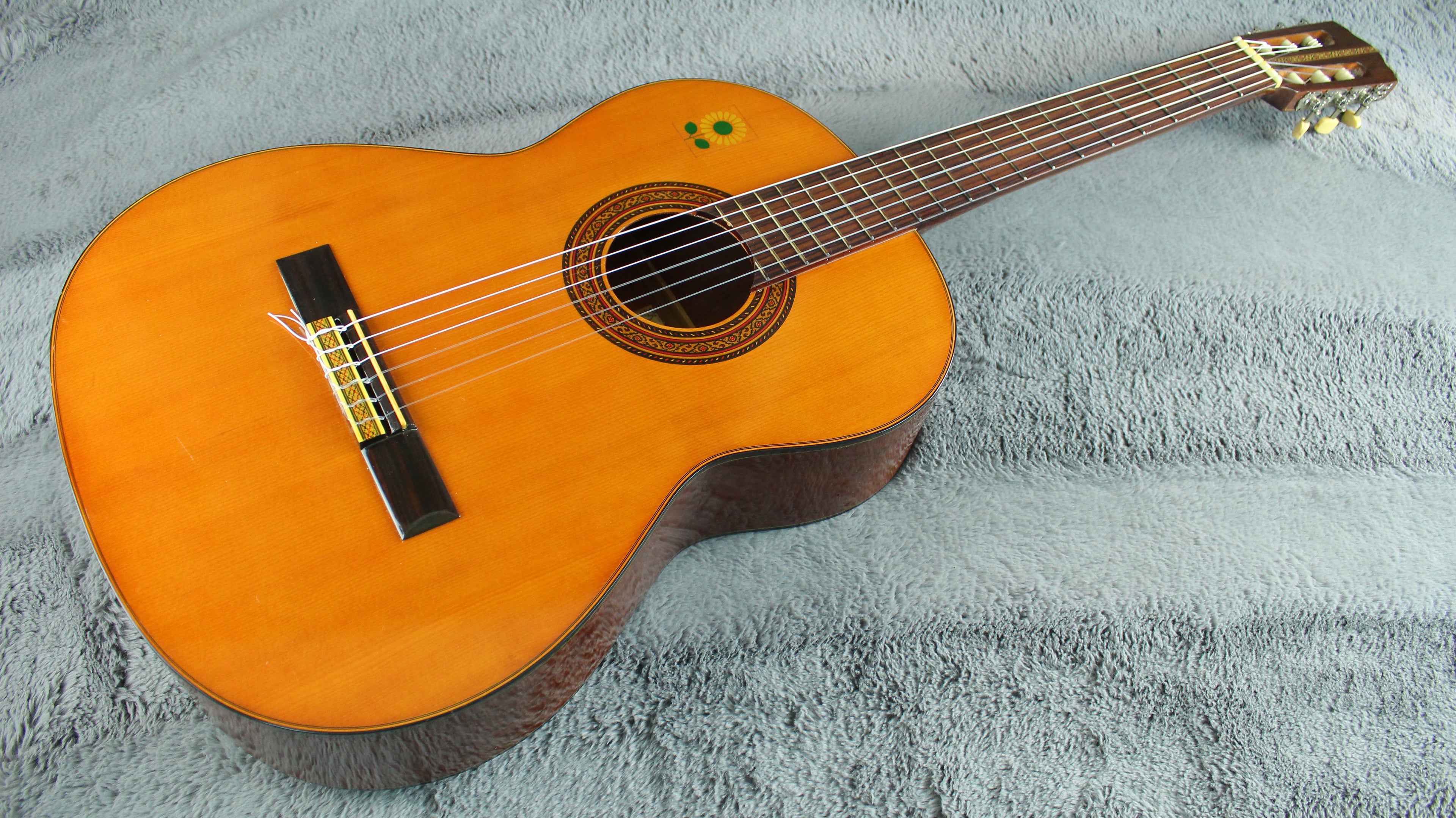 36R Classical Guitar