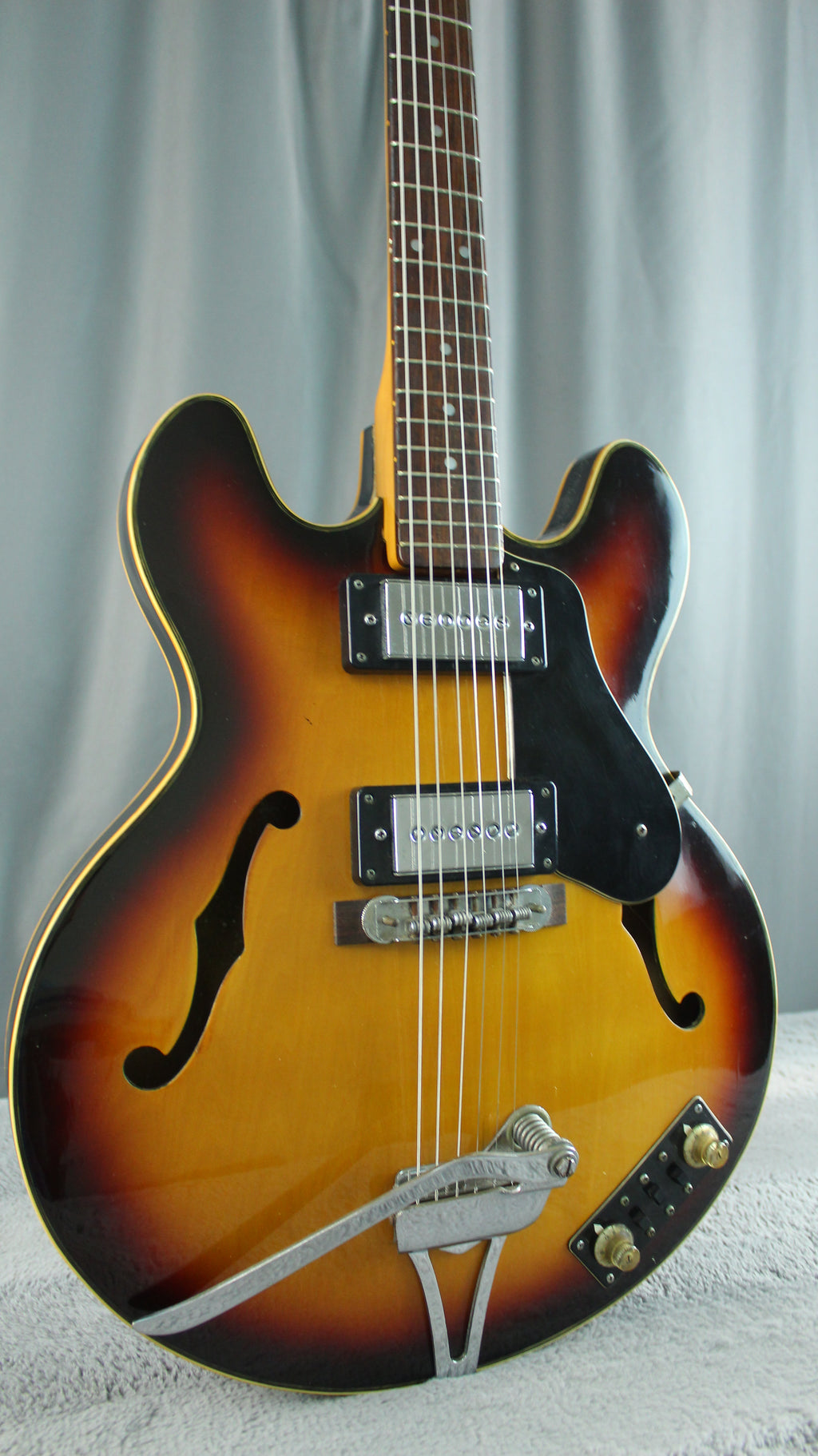 Semi-Hollow Sunburst Electric Guitar