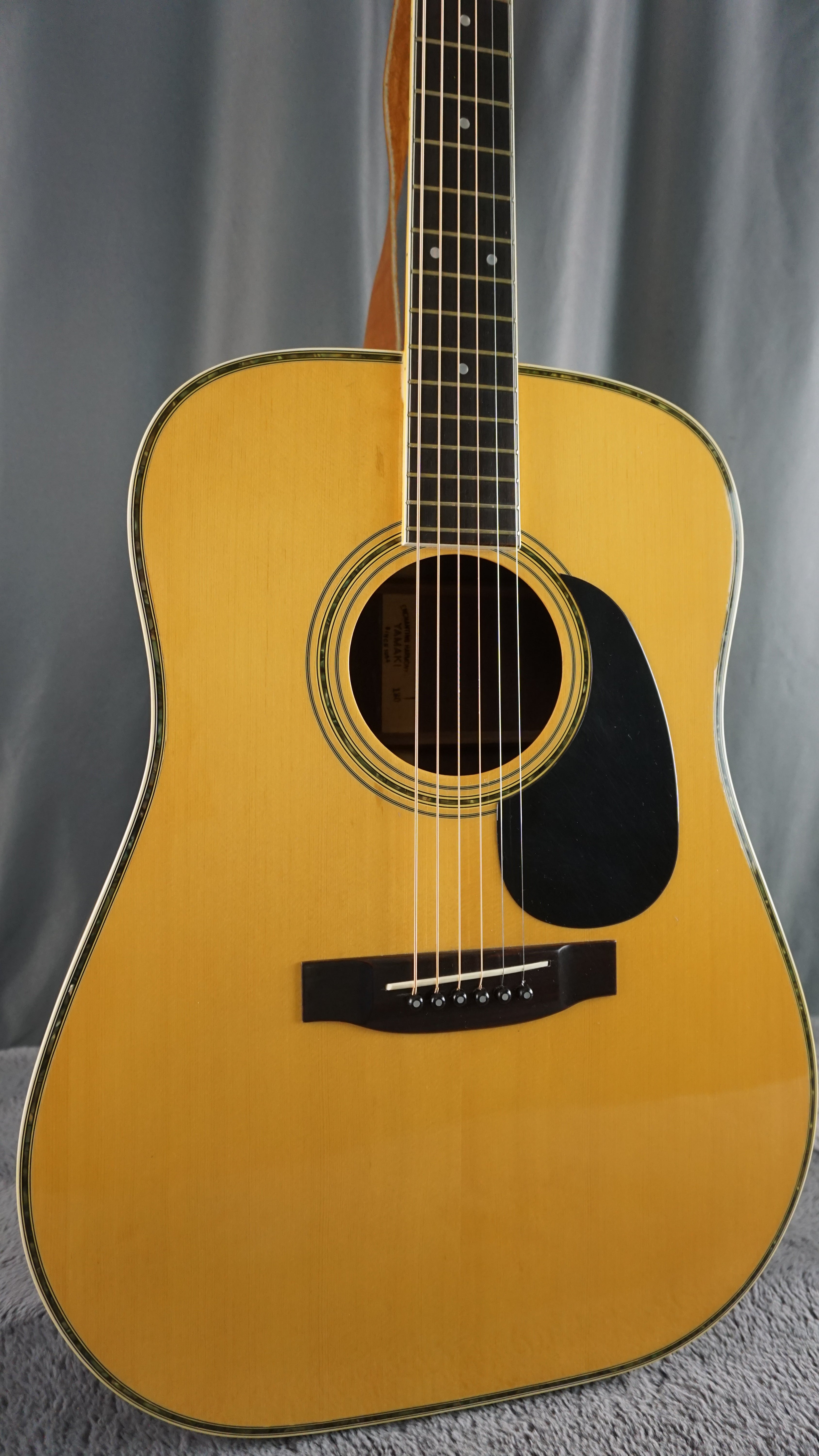 Yamaki 130 Acoustic D-28 Style Japan w/ Hard Case