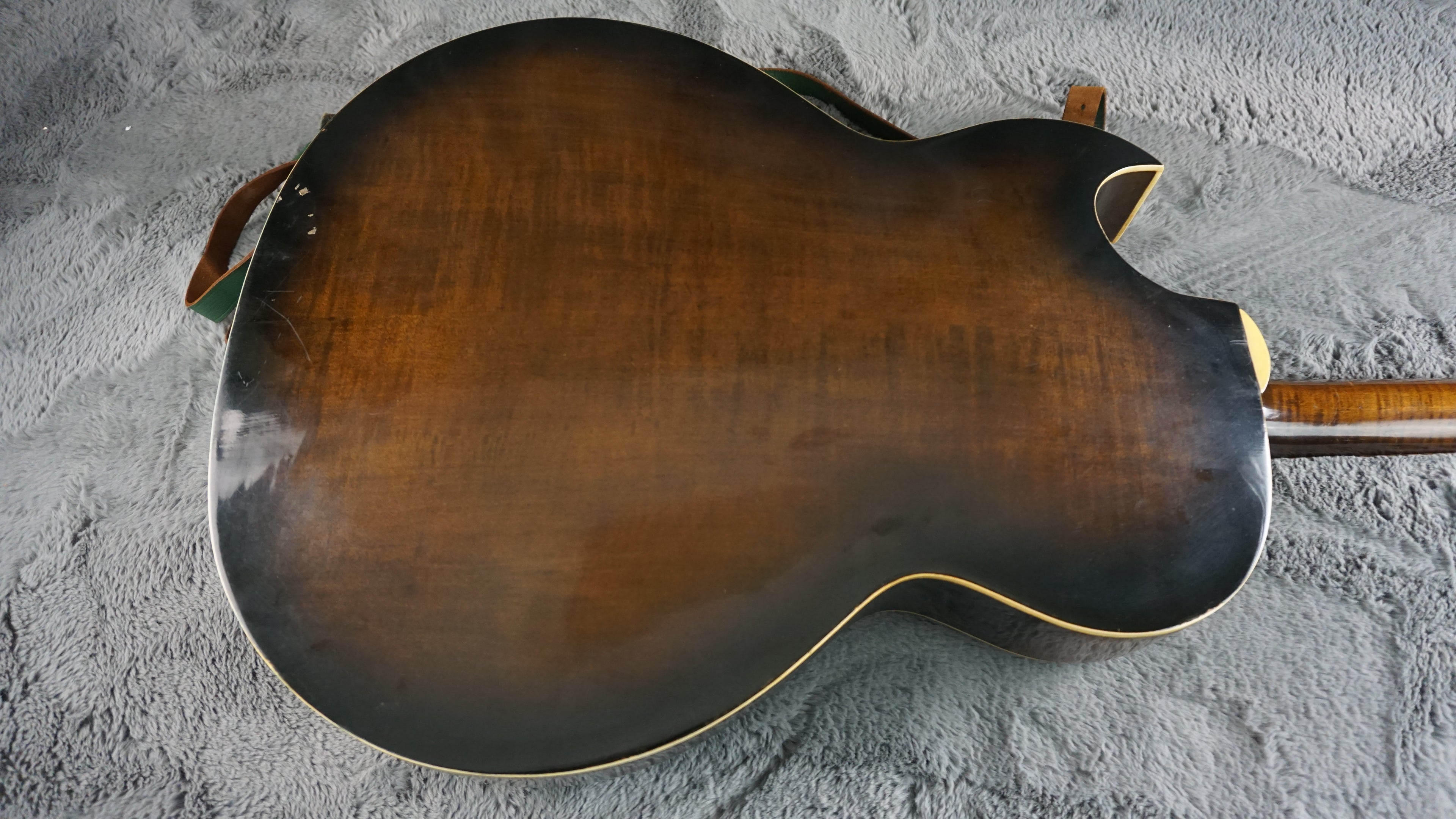 Nardan No. 180 Japan Archtop Tobacco Burst
