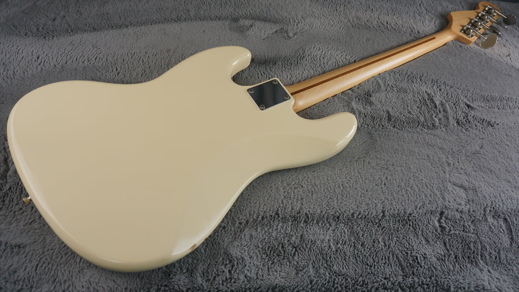 Fender Jazz Bass 1995 - White Japan Bass Guitar