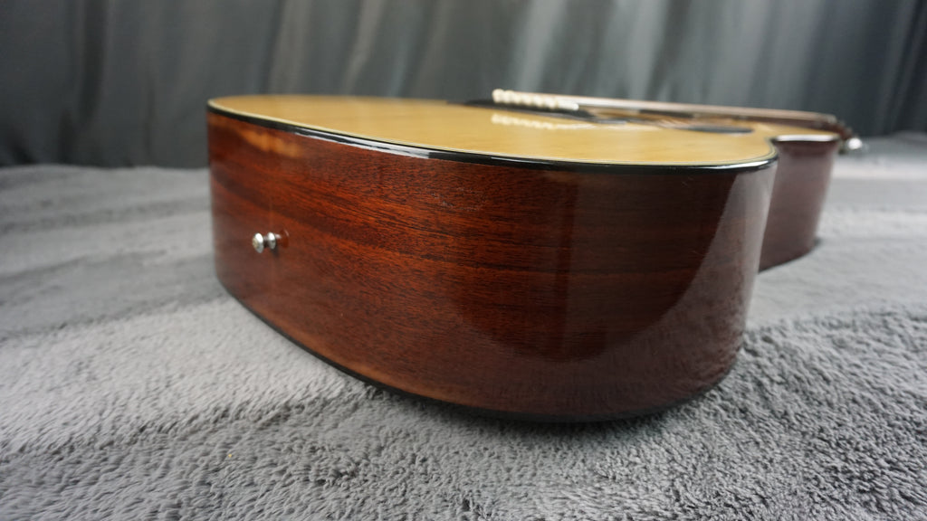 Thumb W-150 by Terada Japan Acoustic w/ Hard Case