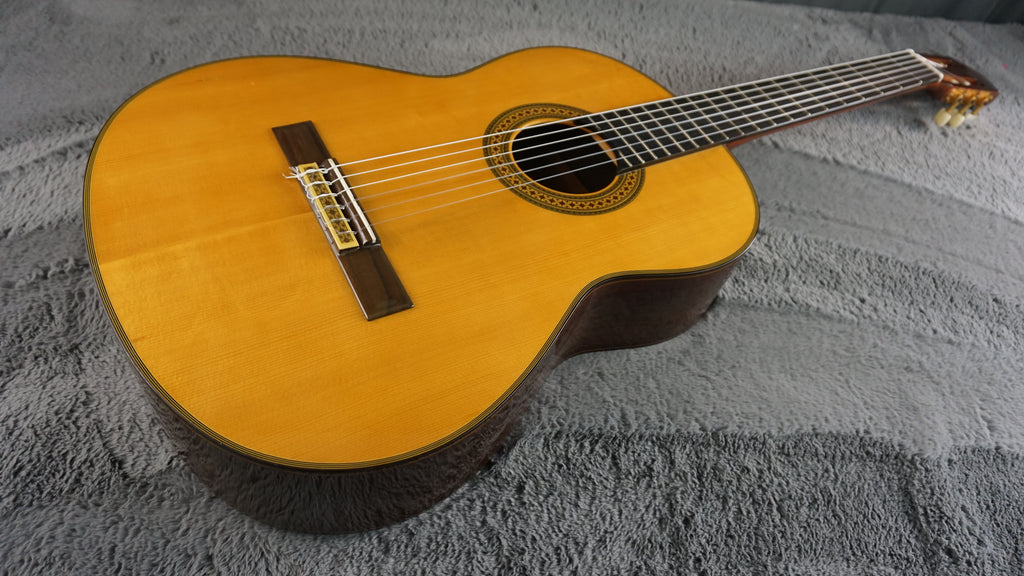 Yamaha GD-20 Grand Concert Classical Guitar