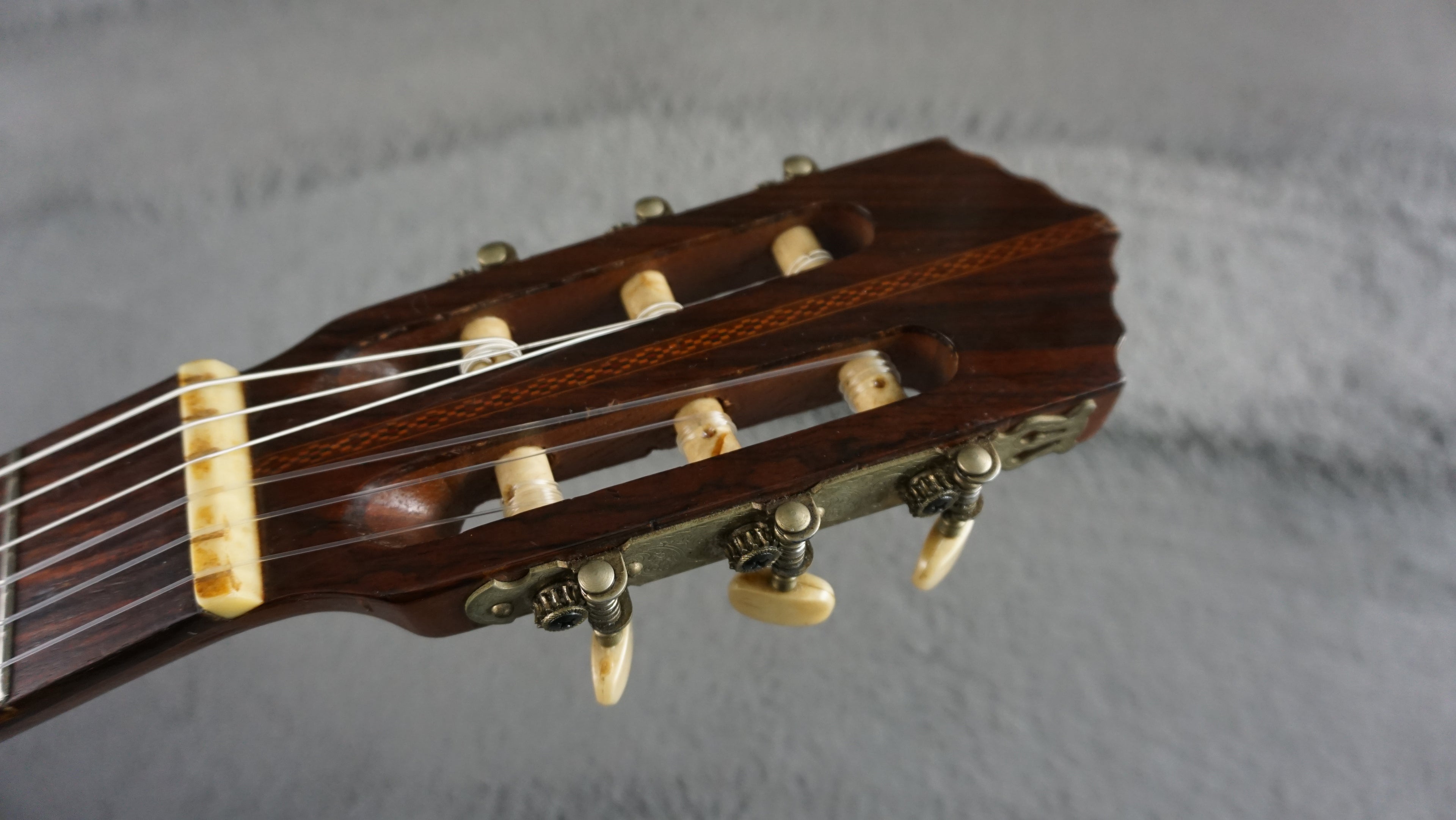 Shinano No. 43 Japan Classical Guitar w/ Hard Case
