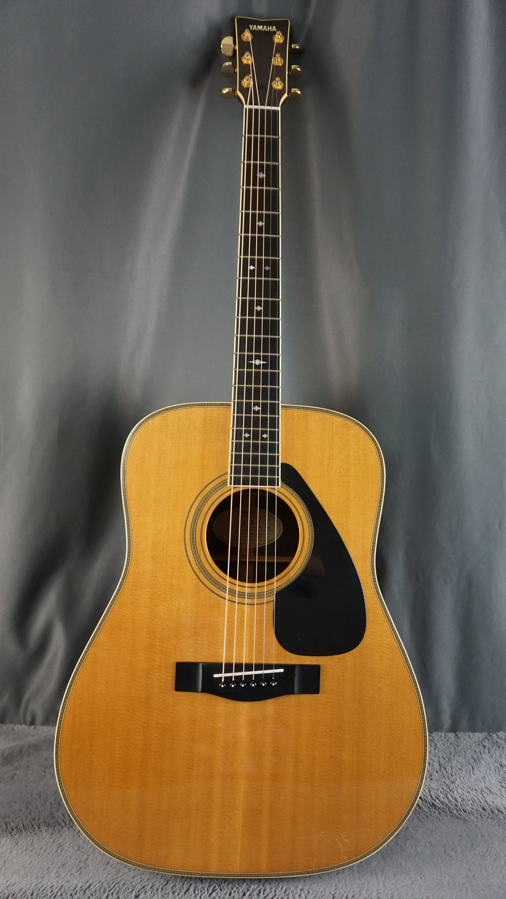 Yamaha L-8 Luxury Series Solid Wood Japan Acoustic w/ Hard Case
