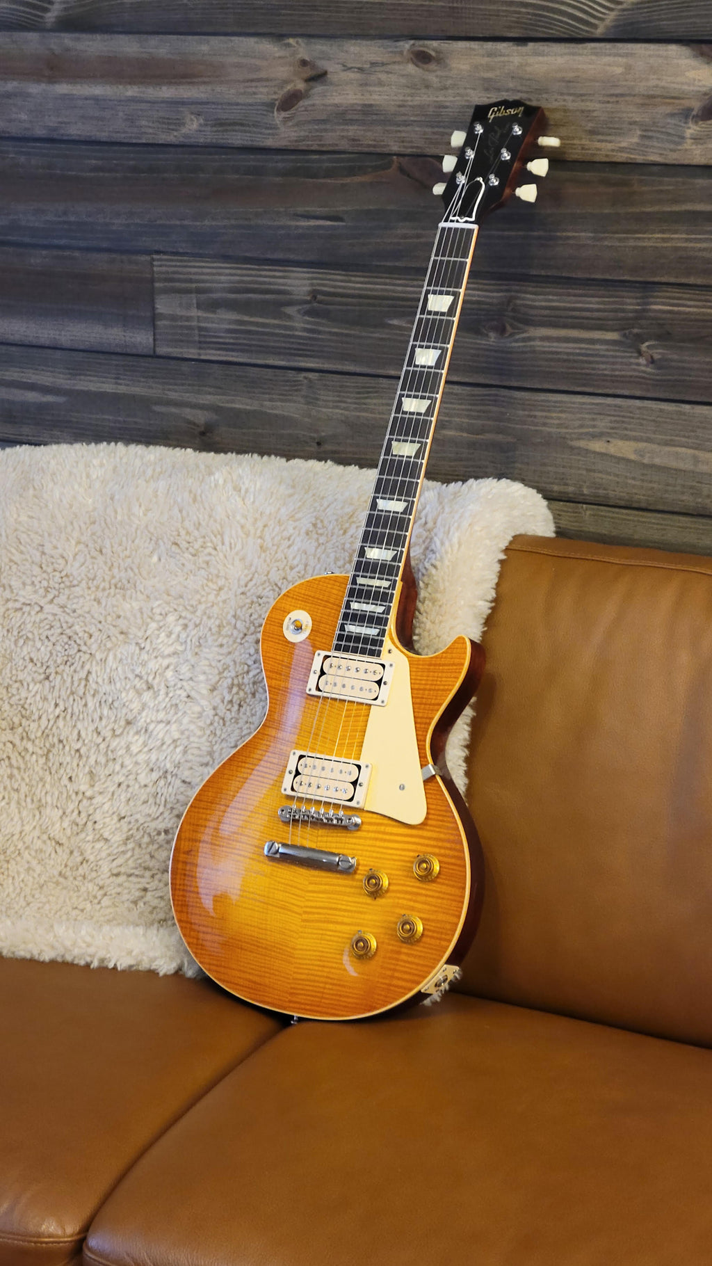 Gibson Custom 1959 Les Paul Standard BOTB Page 40 VOS - Sweetwater Photo Guitar