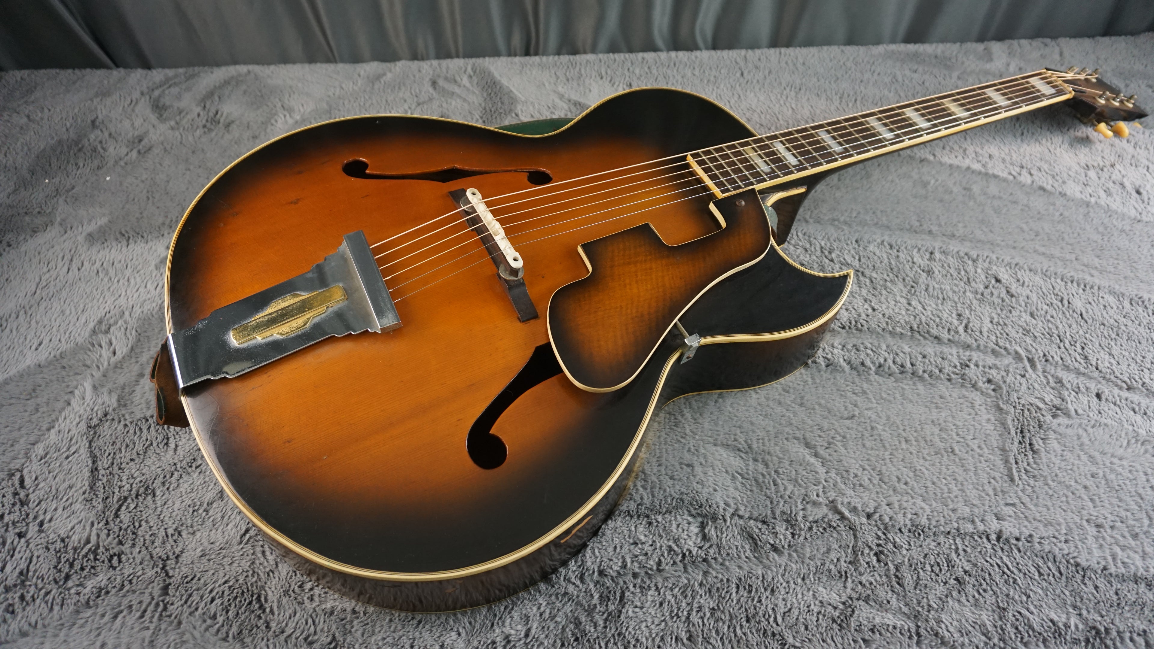 Nardan No. 180 Japan Archtop Tobacco Burst