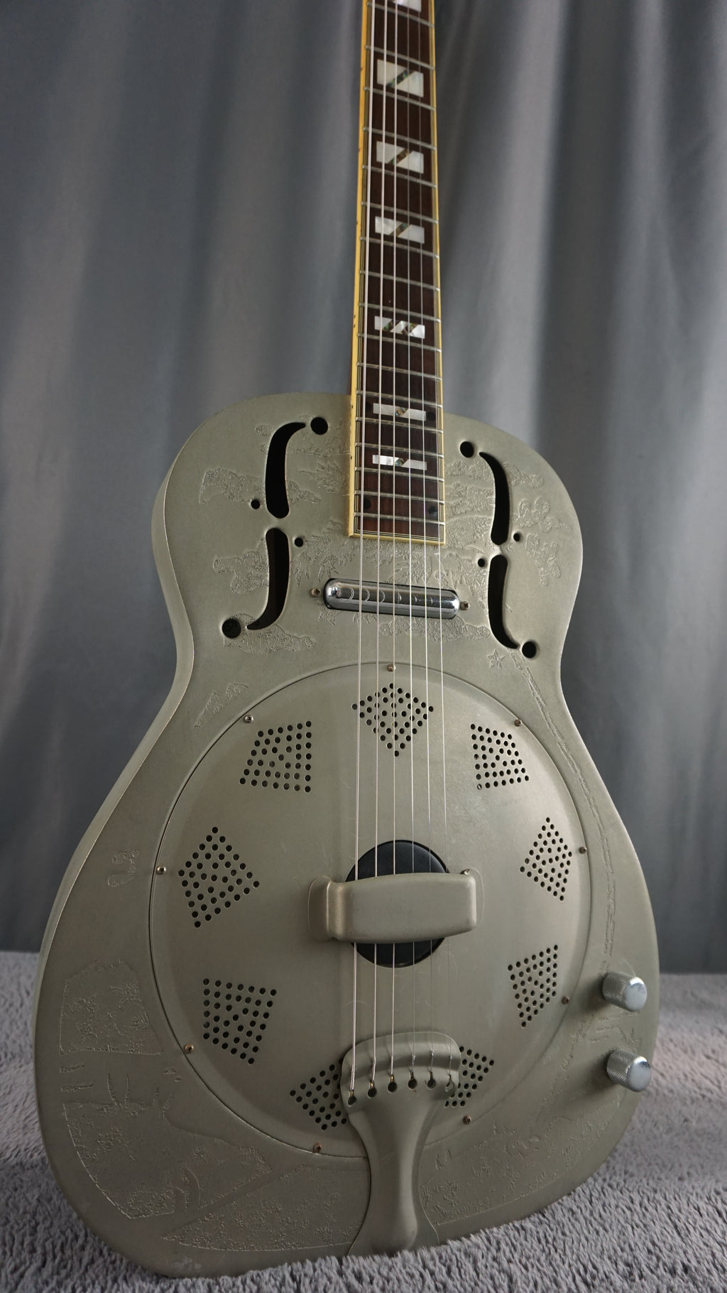 Gill Tone Resonator Japan Rare w/ Original Hard Case