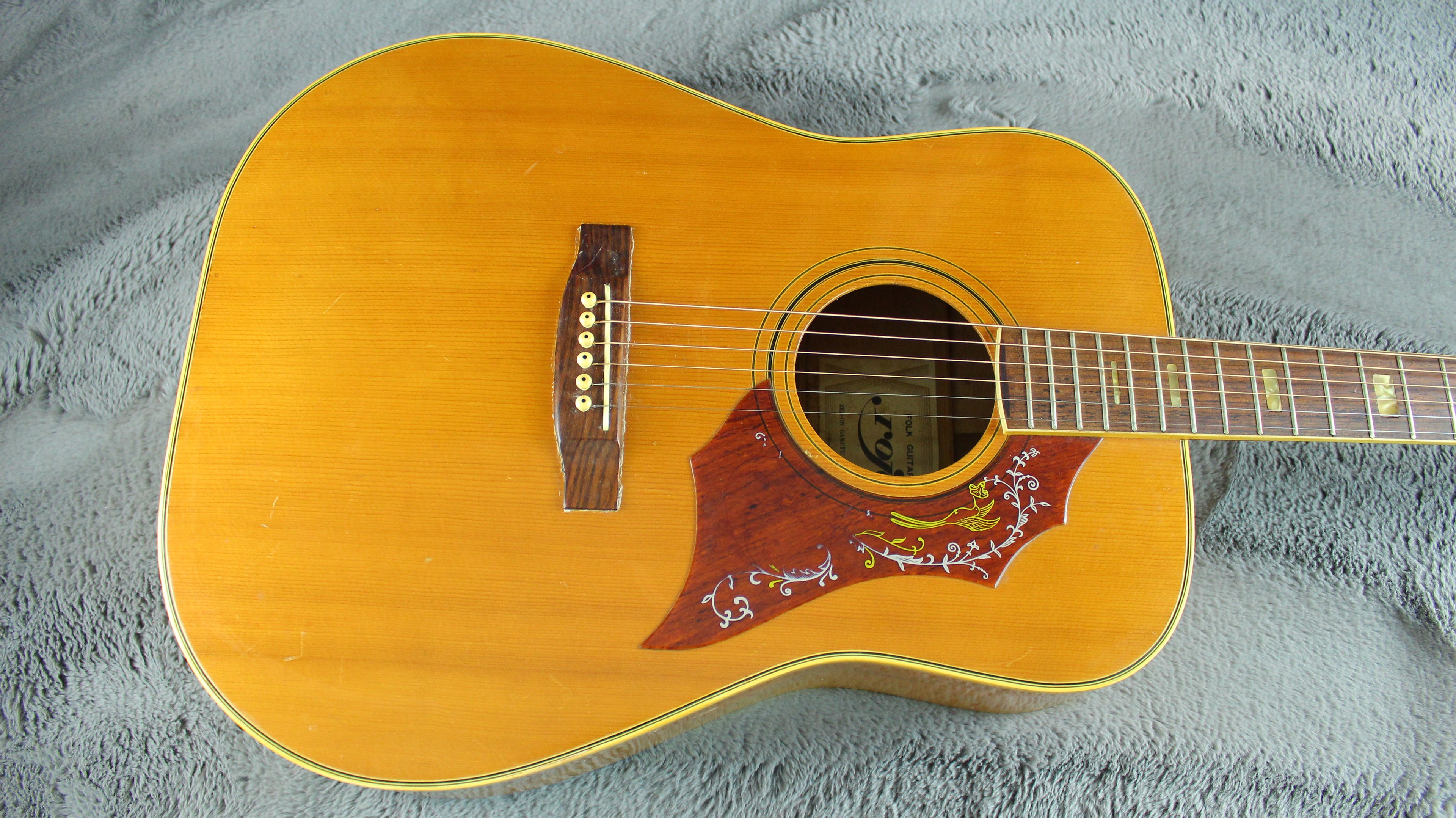Roje by Zen-On 250 Hummingbird Style Acoustic Japan