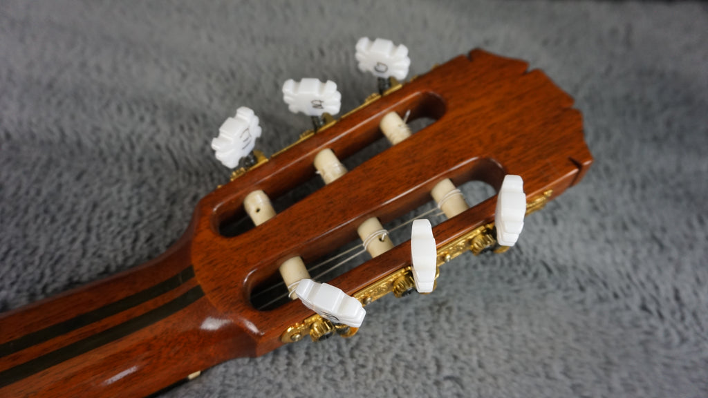 Albeniz (Zen-On) Modelo 50 Japan Classical Guitar