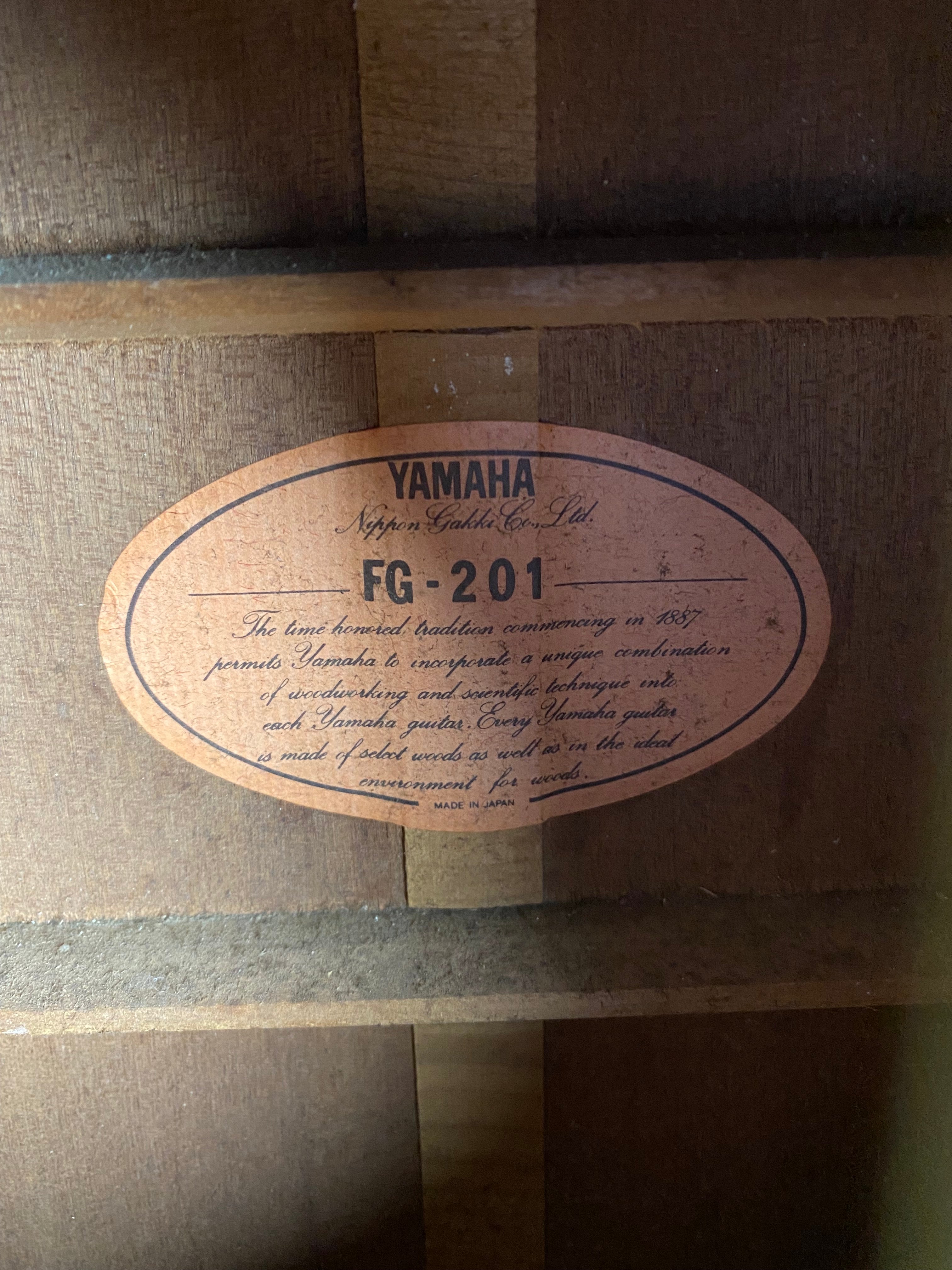 Yamaha FG-201 1977