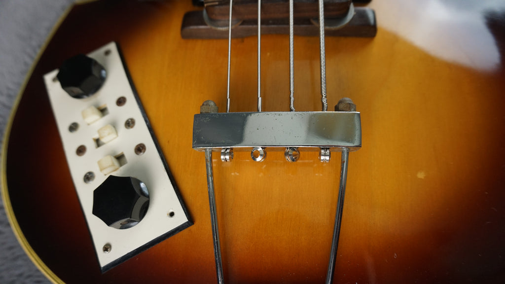 Greco Violin Bass Vintage - Sunburst Semi-Hollow Lefty
