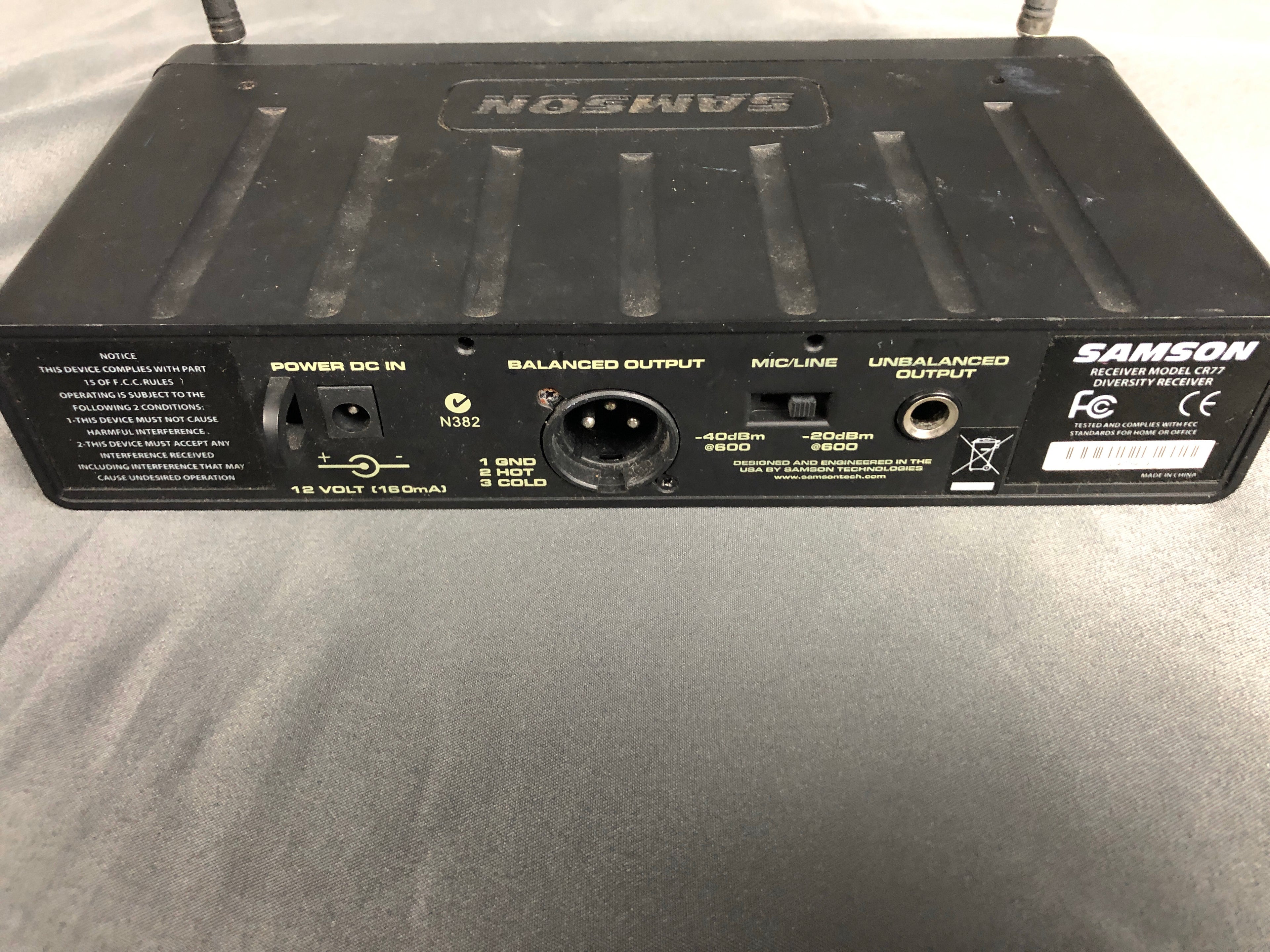 Samson CR77 CT7 UHF Wireless Receiver and Transmitter