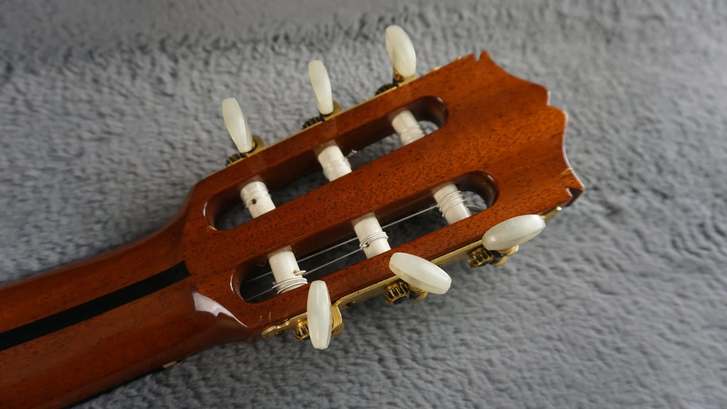 World Sound Model 500 Relative Sound Hole System Japan Classical