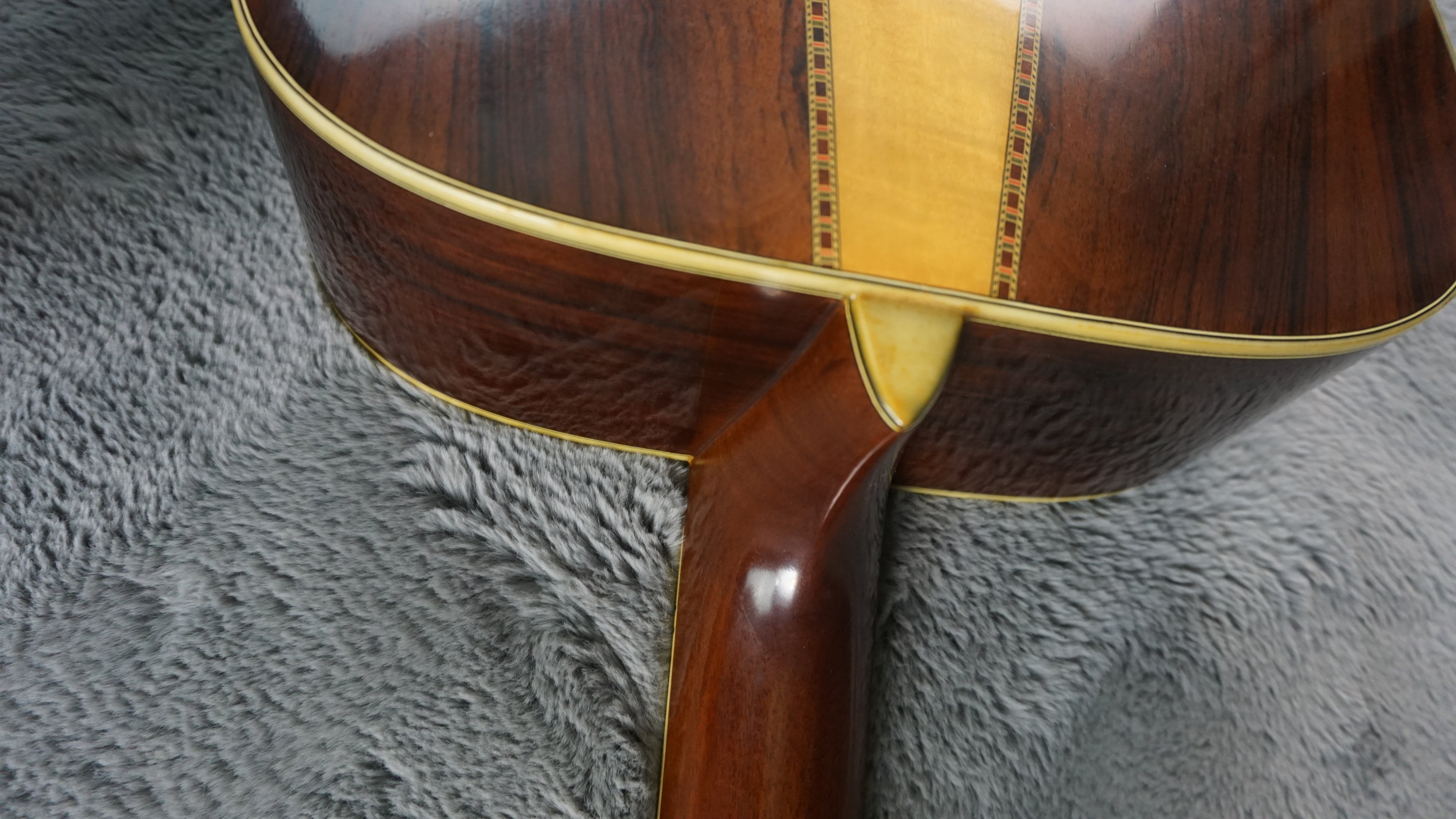Morris W-40 Japan Solid Spruce Top w/ Fishman Electronics