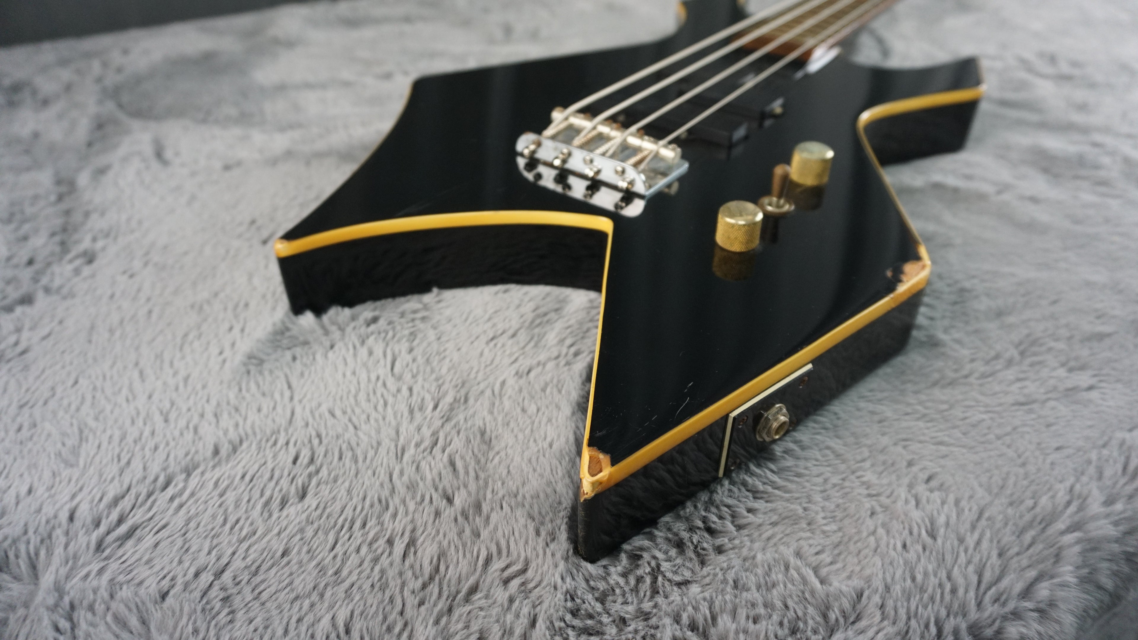Burny XB-95H - Black Bass Guitar