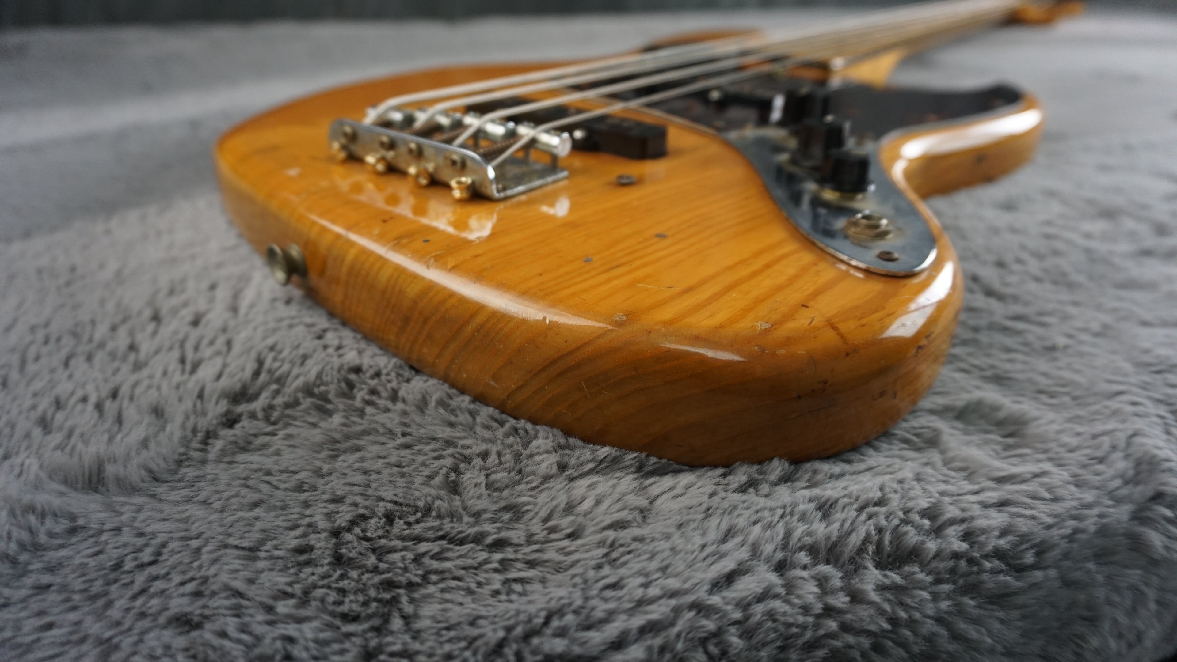 Hisonus Excellent Bass - Jazz Style Natural