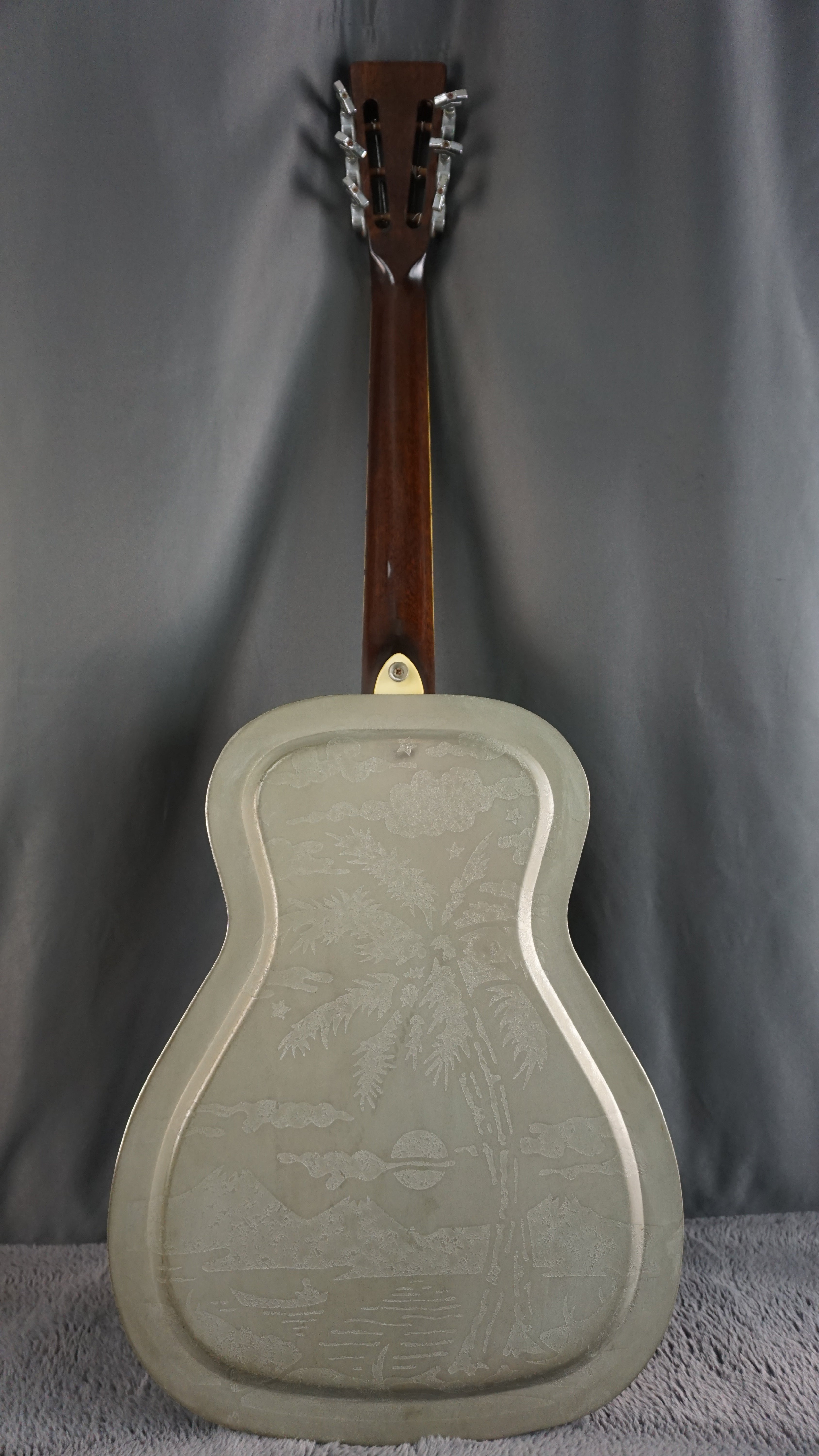 Gill Tone Resonator Japan Rare w/ Original Hard Case