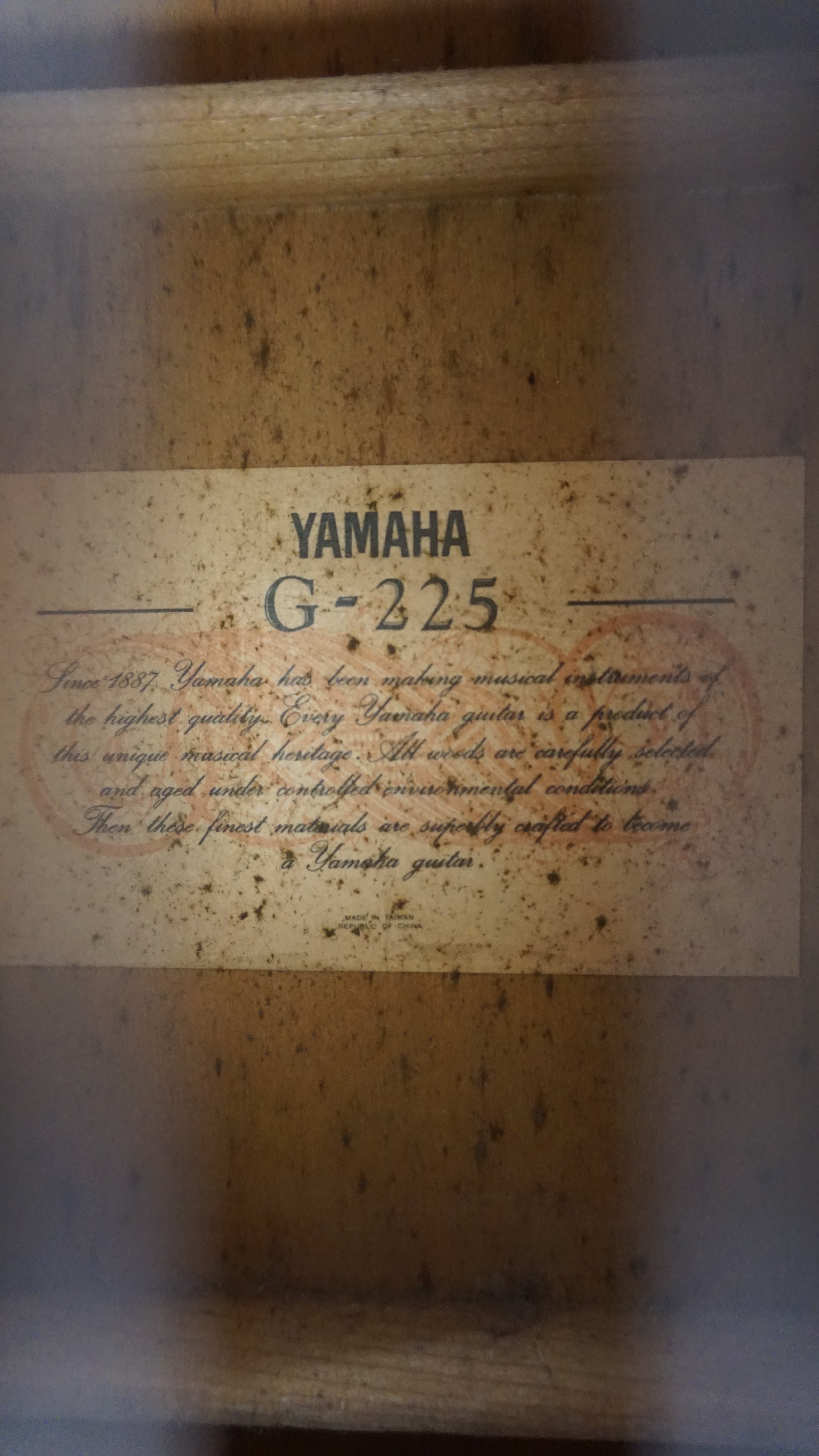 Yamaha G-225 Classical Guitar
