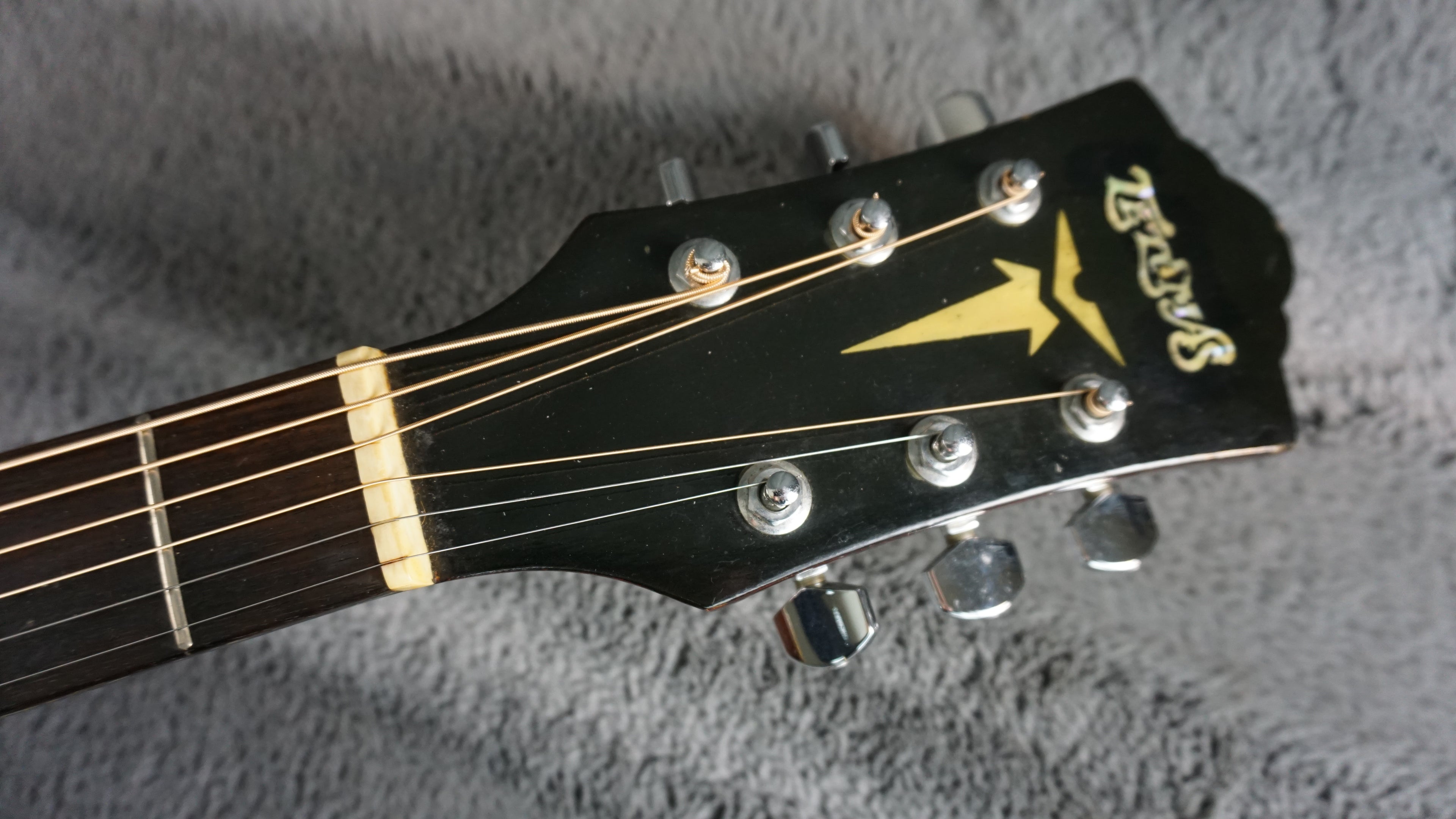 Temmas Nashville N-40D - Natural Acoustic Guitar