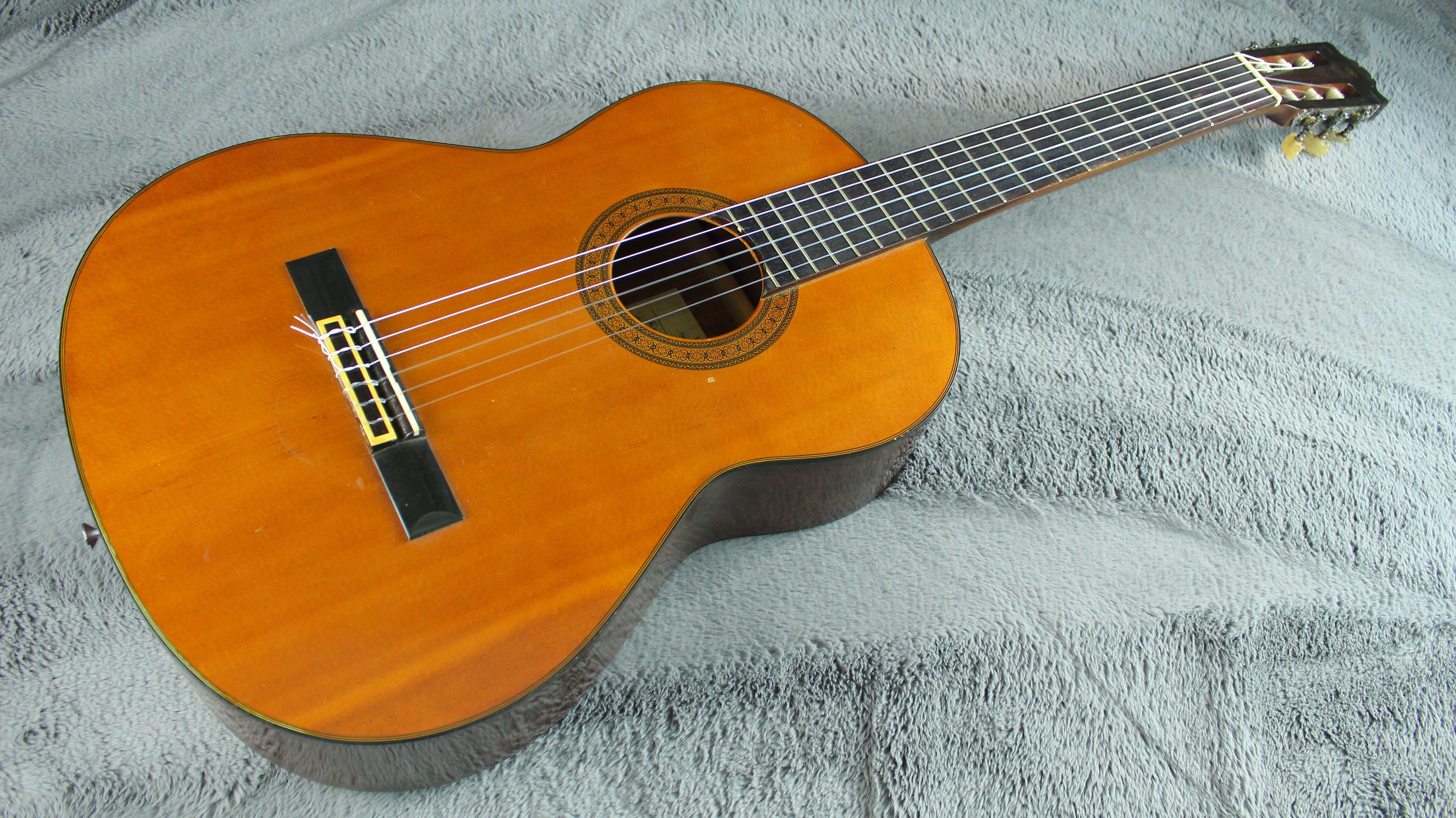 Yamaha C-150 Japan Classical Guitar