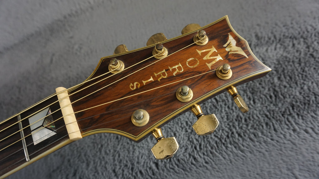 Morris MG-1100 Japan Dreadnought w/ Hard Case
