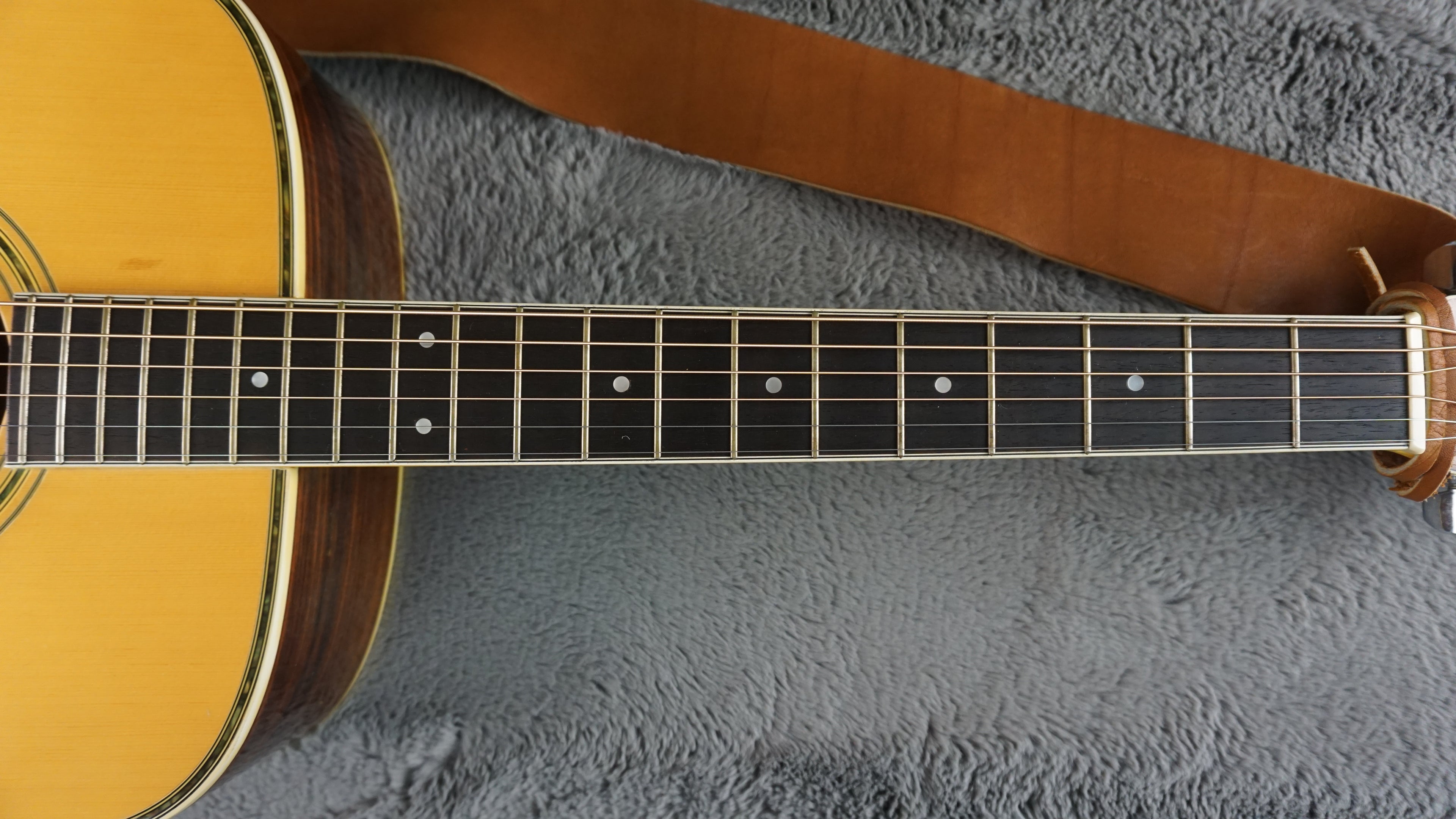 Yamaki 130 Acoustic D-28 Style Japan w/ Hard Case