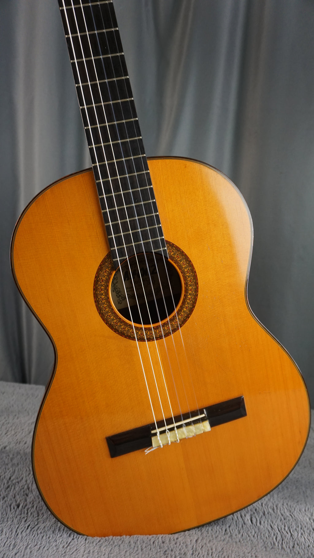 Albeniz (Zen-On) Modelo 50 Japan Classical Guitar