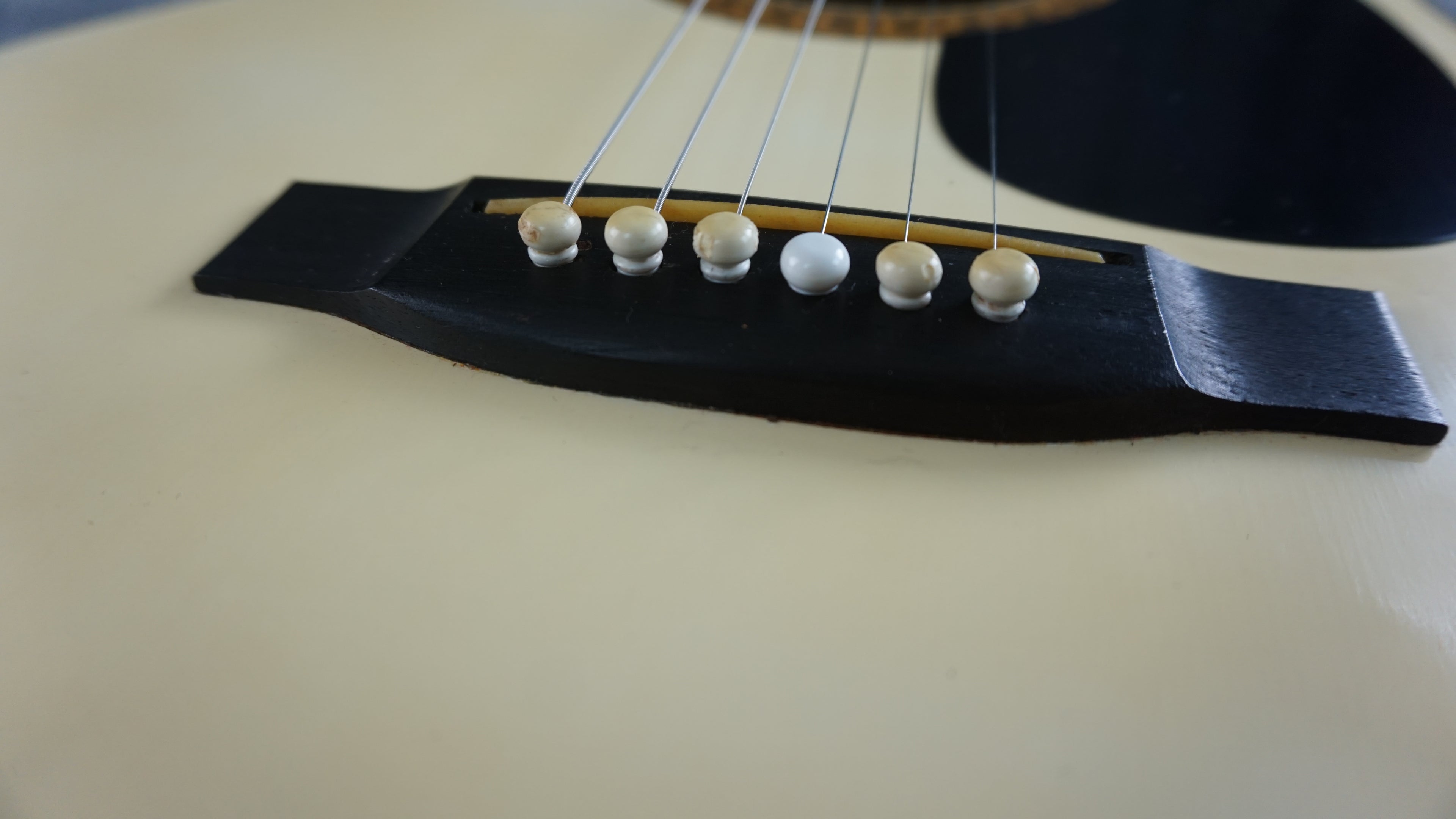 Hamox F150WH Japan Aged White Acoustic Guitar