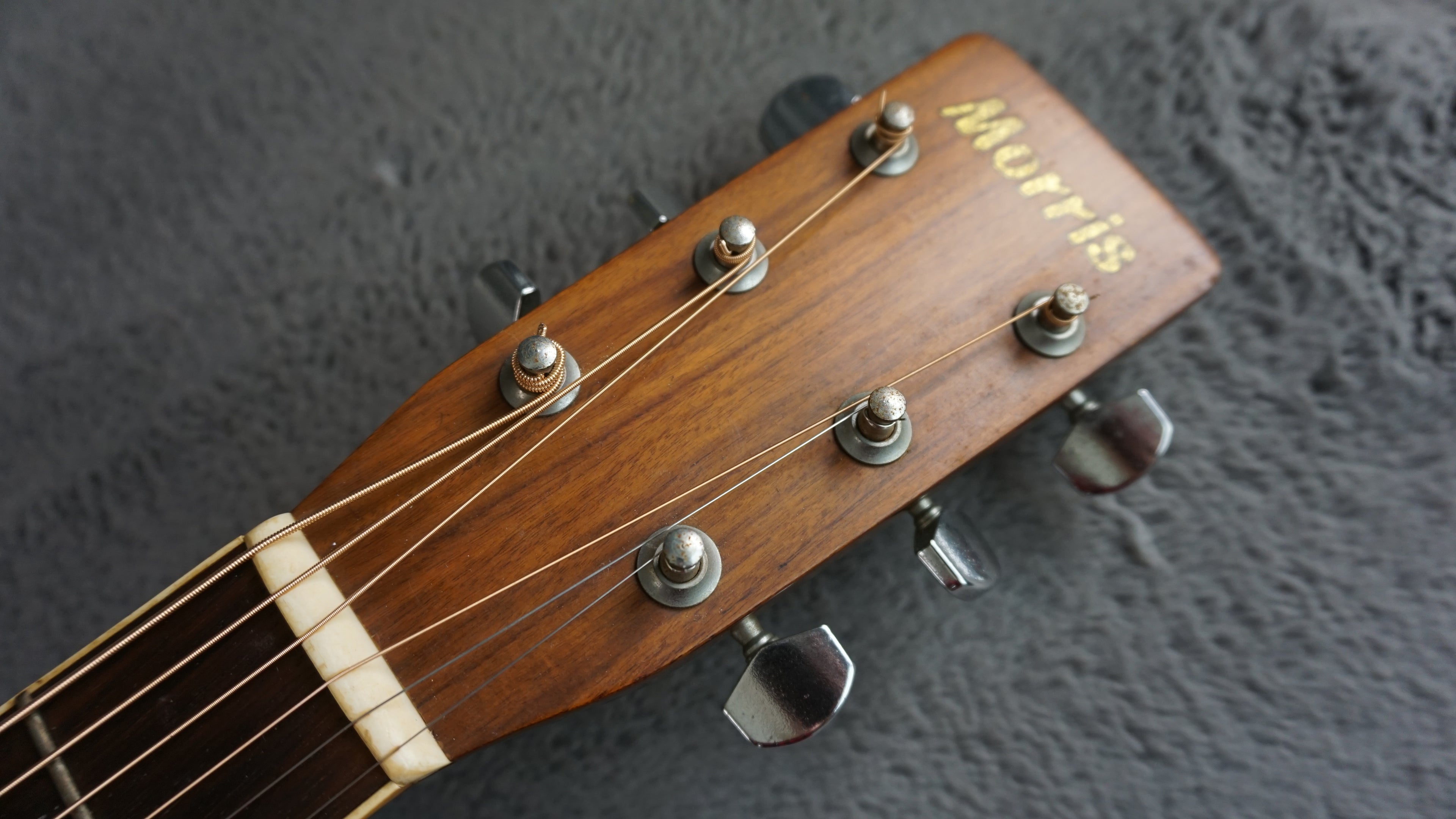 Morris MD-505 Japan Acoustic Guitar