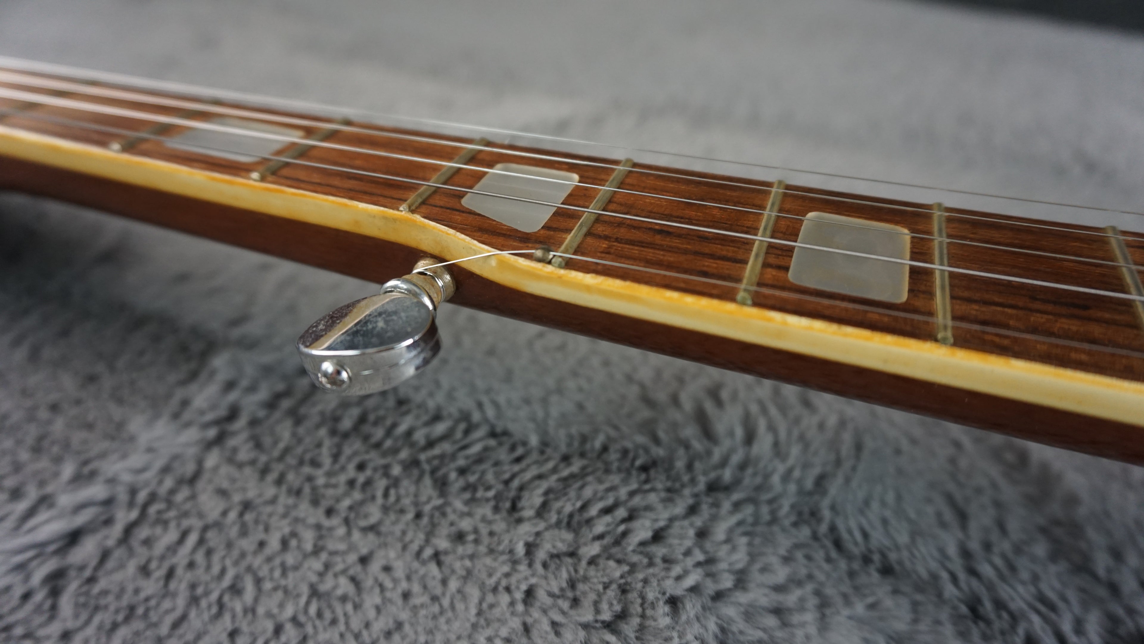Pirles 5-String Closed Back Banjo w/ Hard Case