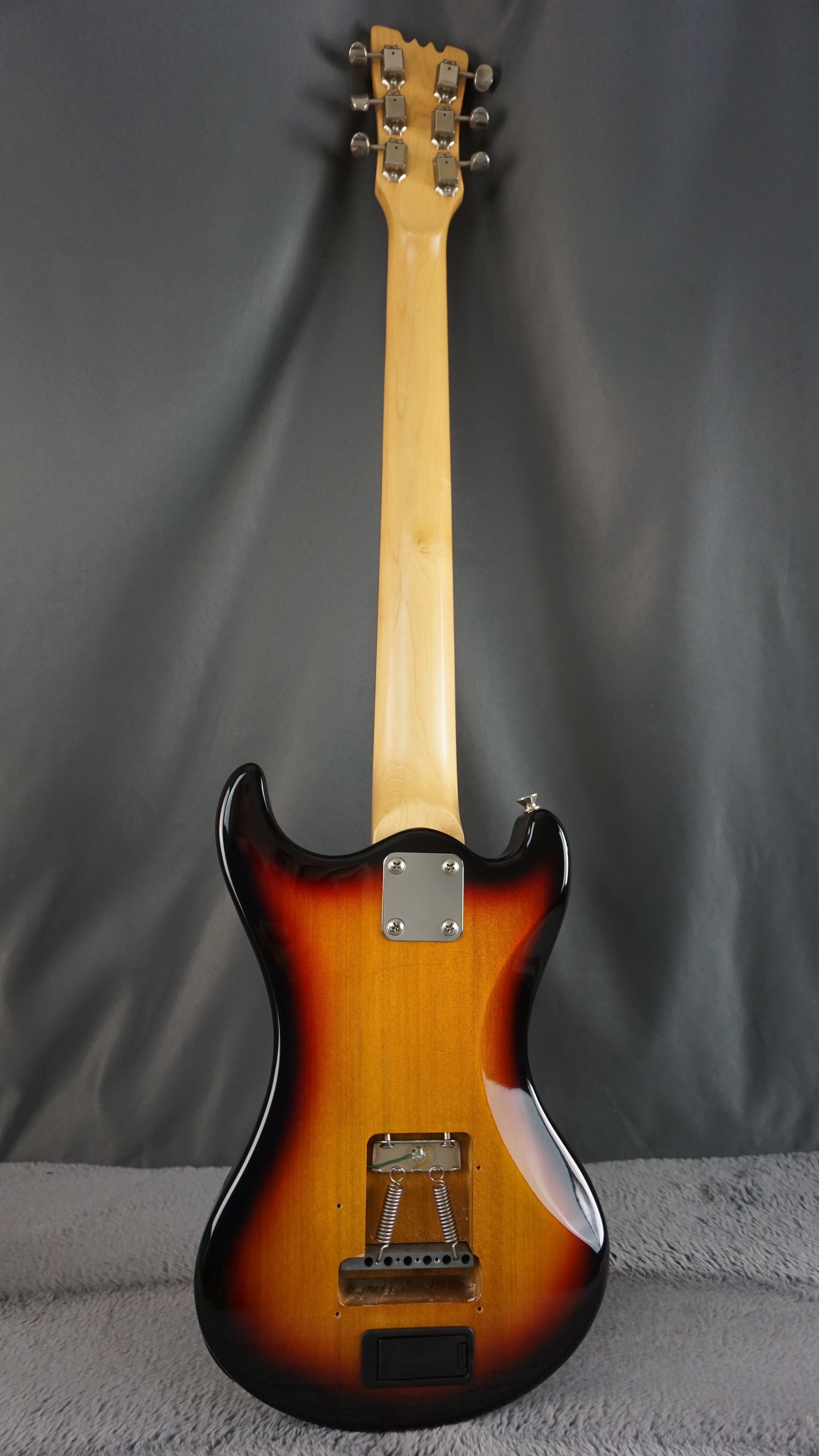 MarineRider Mosrite Ventures Model with Built In Amp 1990’s - Sunburst