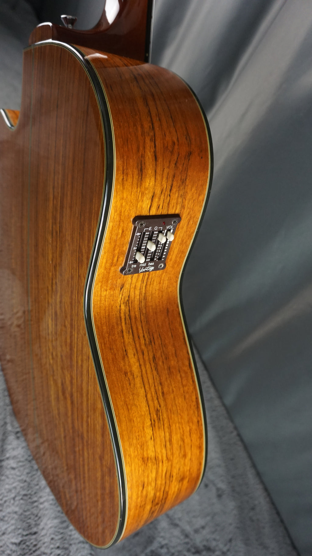 Vantage VC-20CE Classical Guitar w/ Hard Case