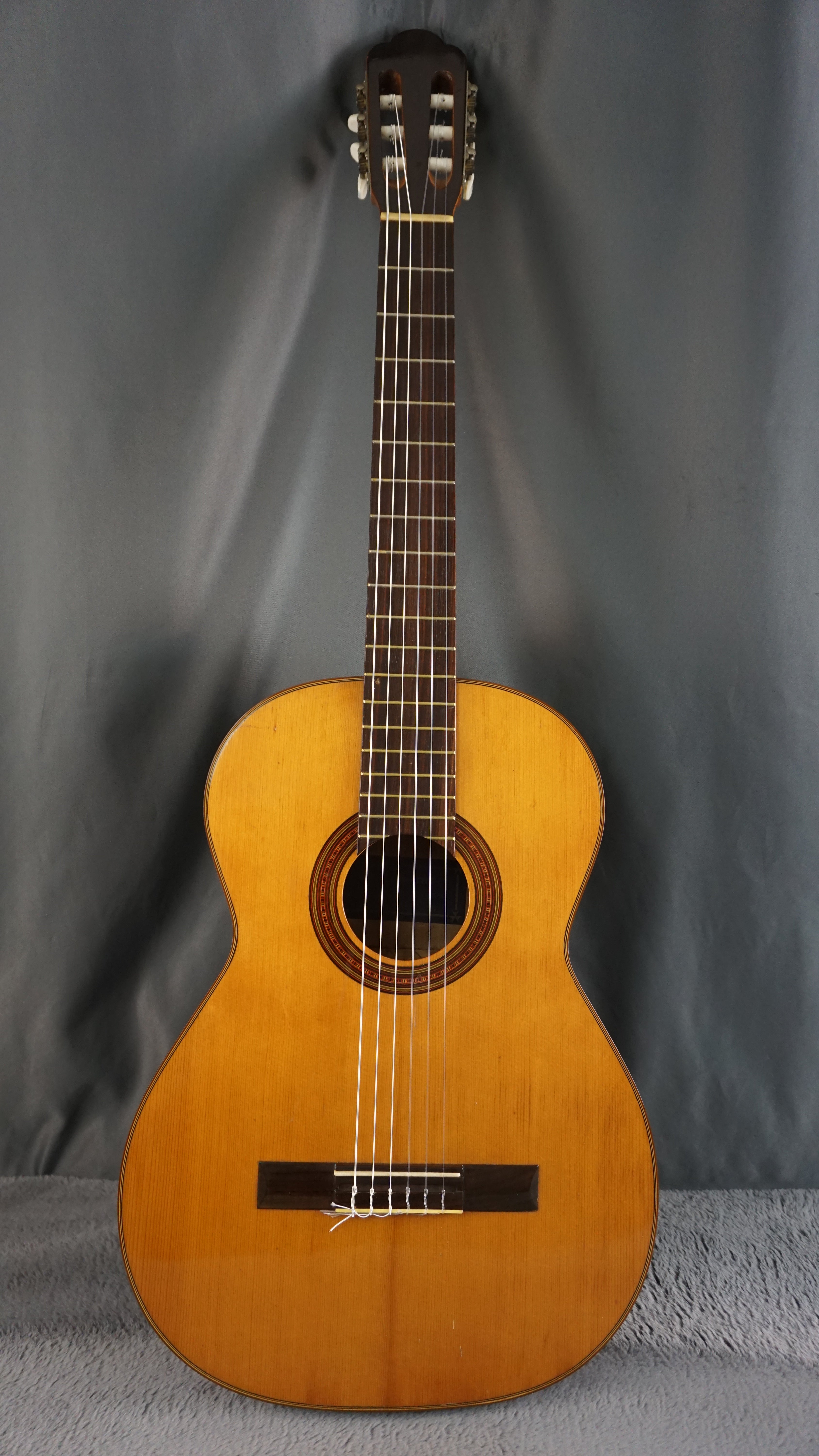 Kiso-Suzuki Gut Guitar Japan Classical