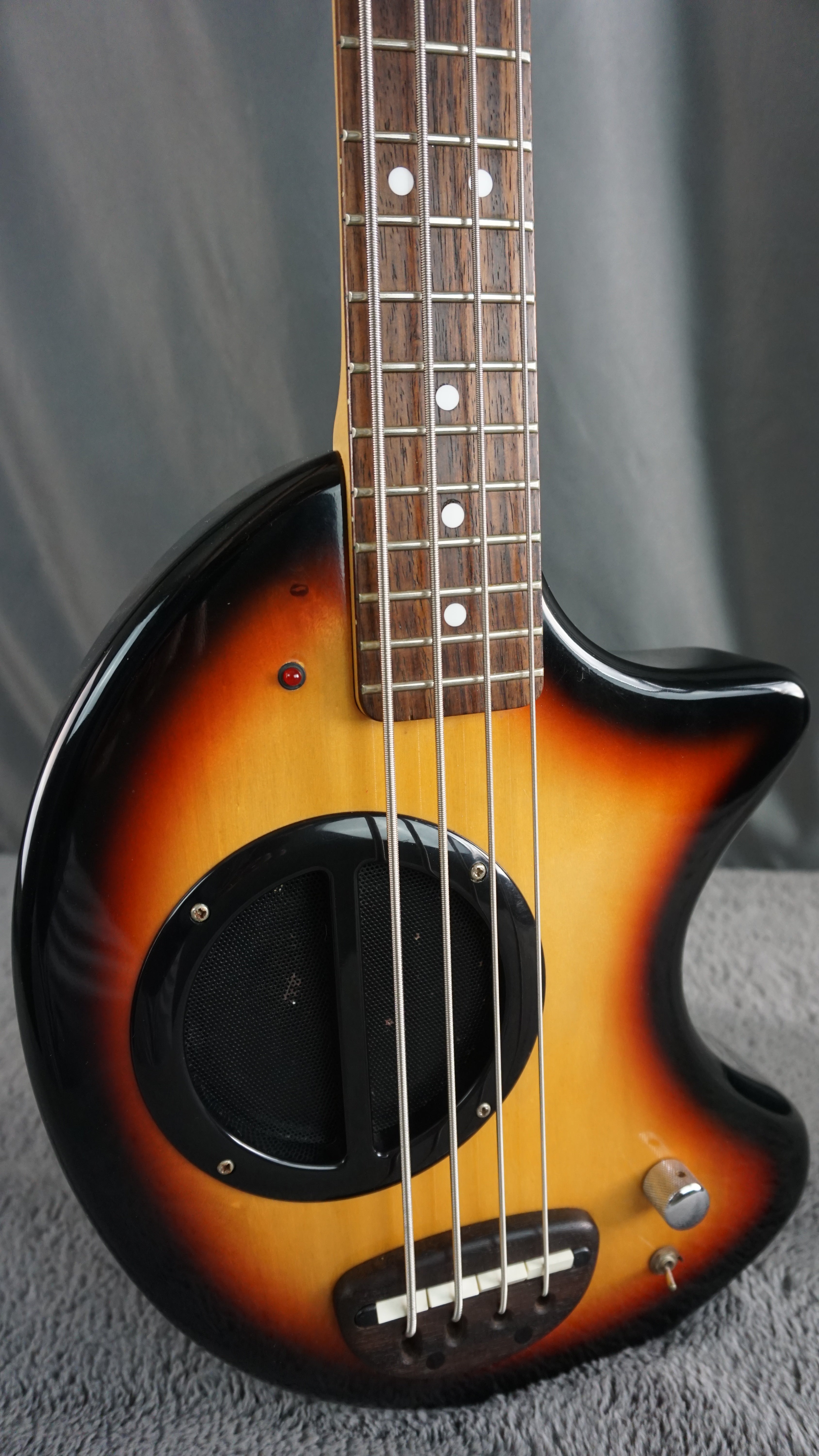 Fernandes Pie-ZO Bass - Sunburst w/ Built-in Speaker