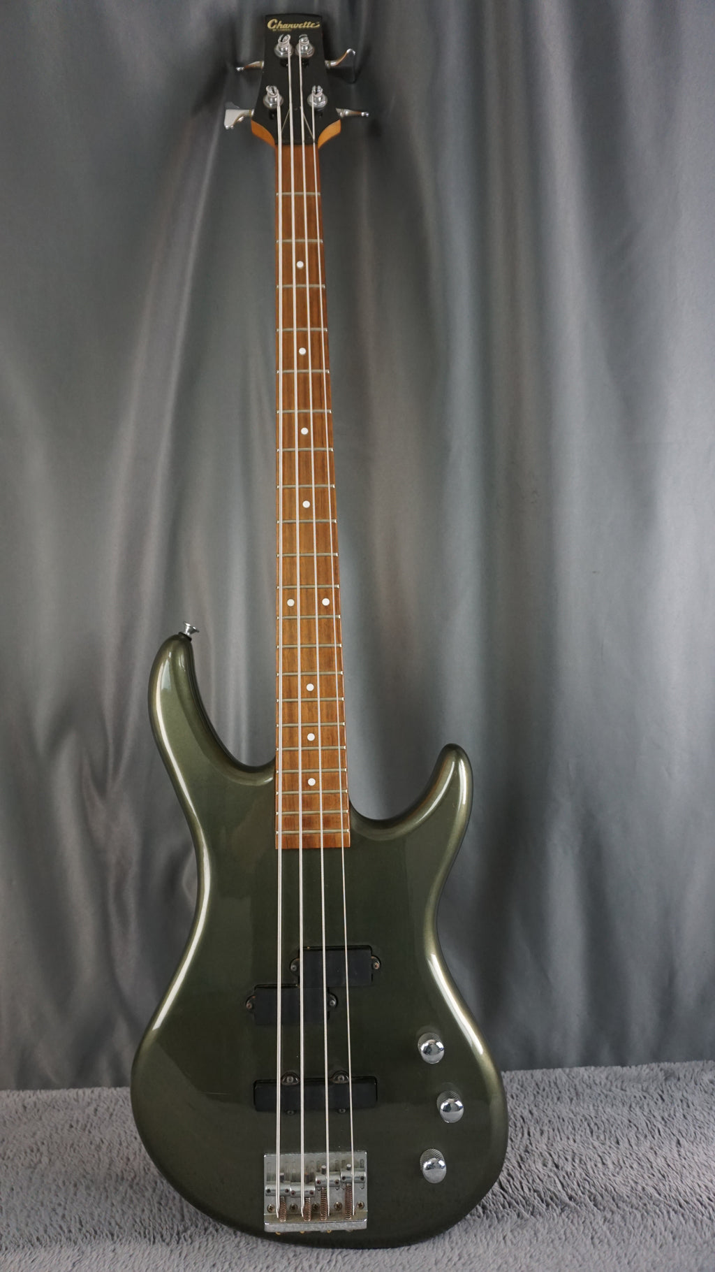 Charvel PJ Bass