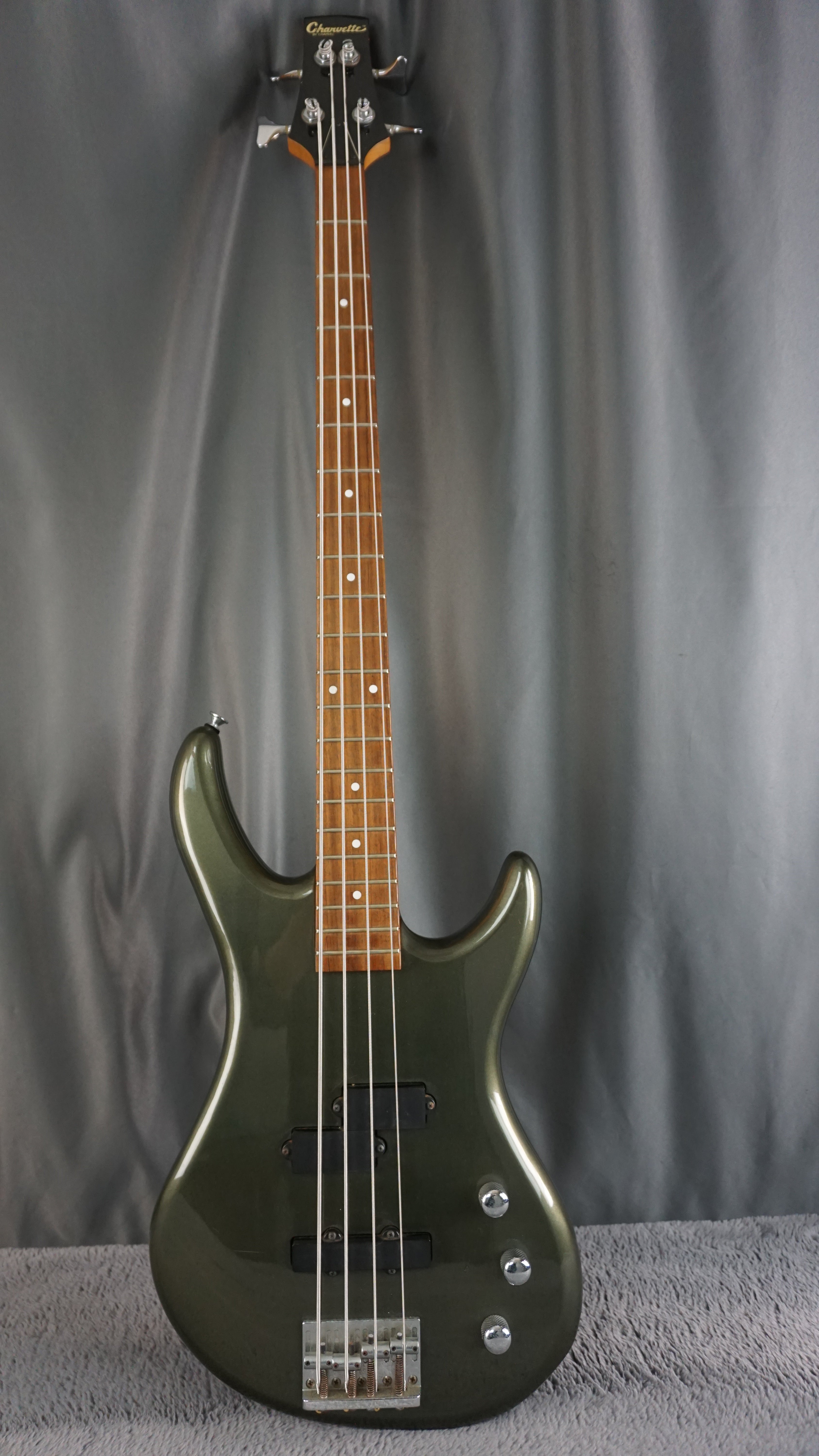 Charvel PJ Bass