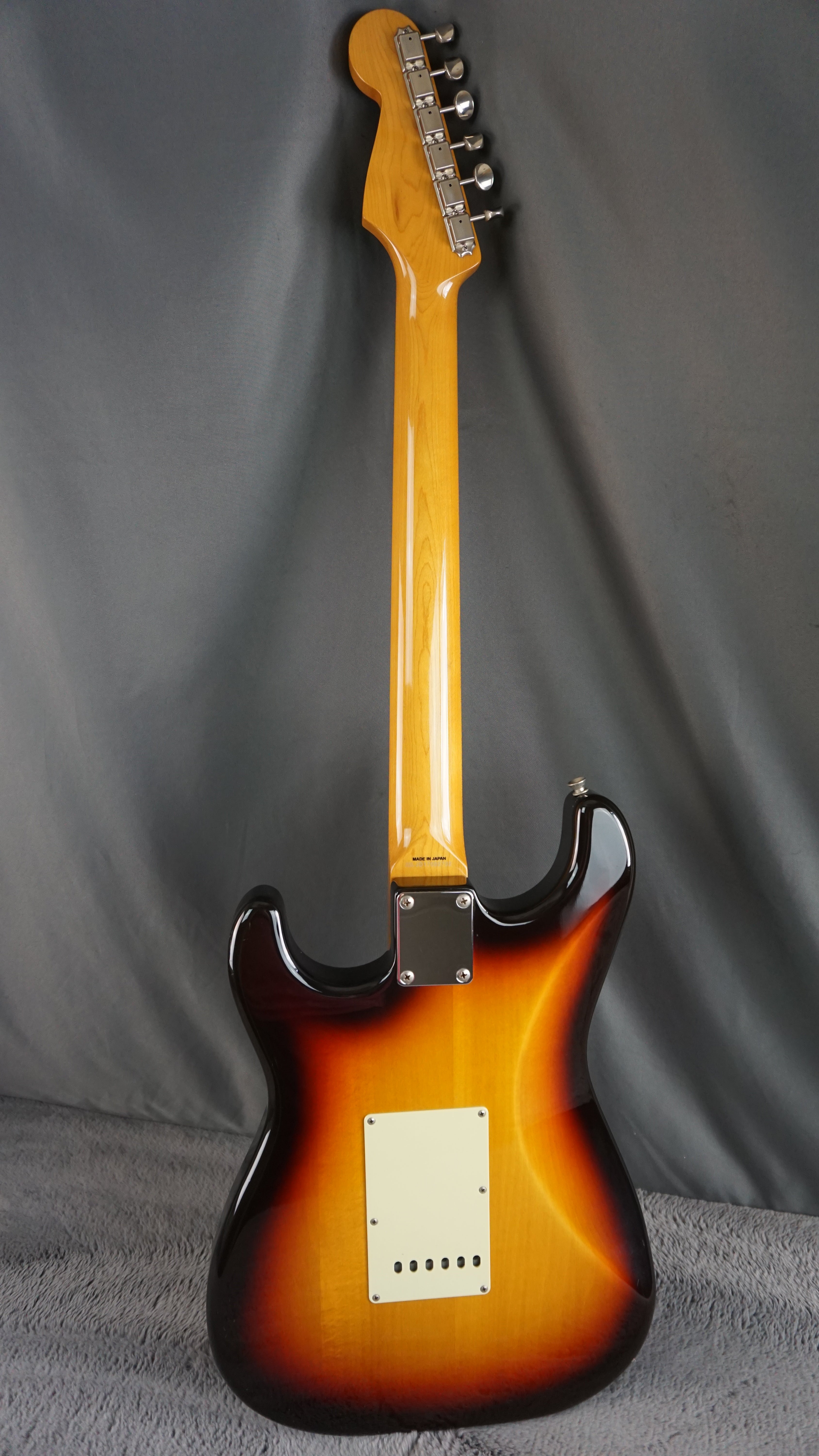 Fender Stratocaster 2017 - Sunburst Made in Japan
