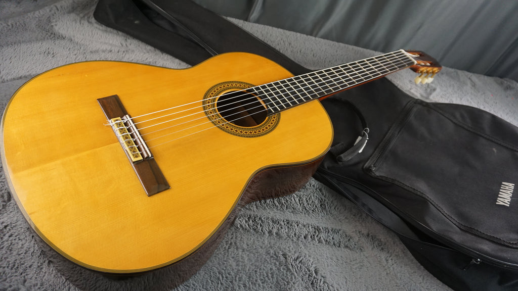 Yamaha GD-20 Grand Concert Classical Guitar