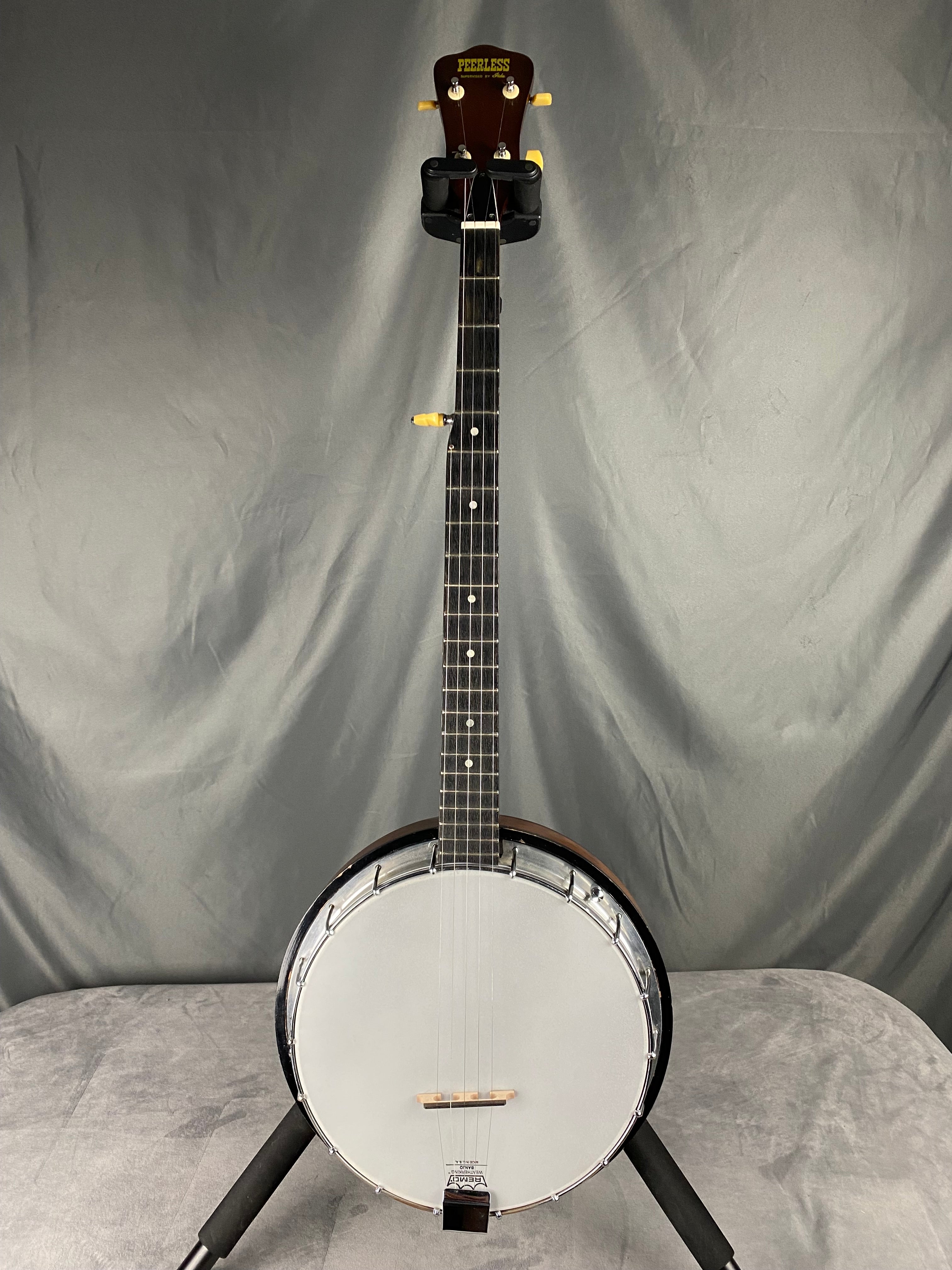 Peerless 5 string Banjo